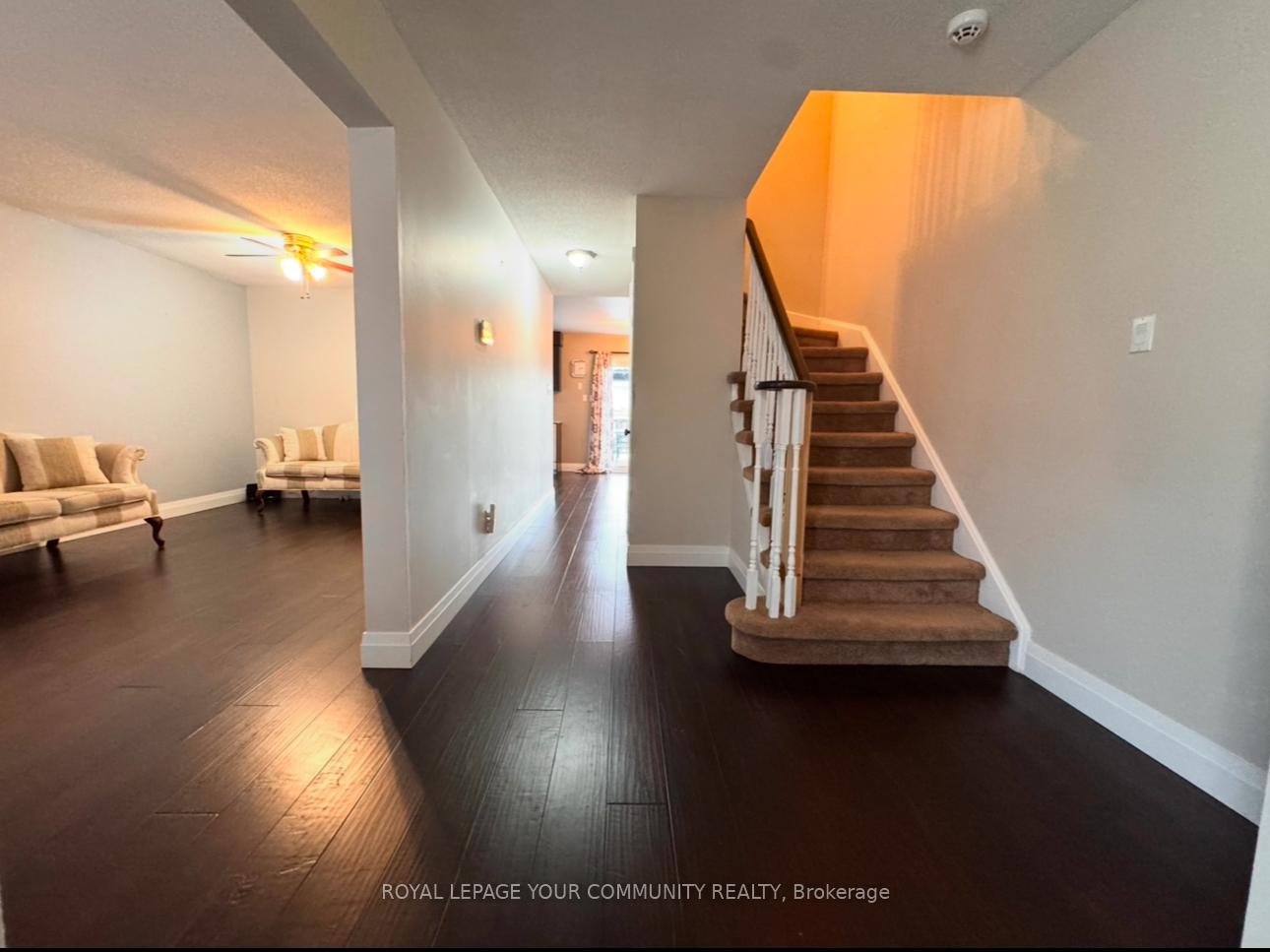 Photo 5 of 68 Yorkville Drive, Clarington, Courtice — HOMEH