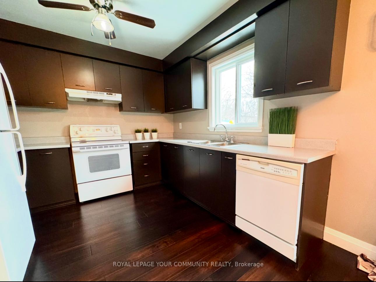 Photo 12 of 68 Yorkville Drive, Clarington, Courtice — HOMEH