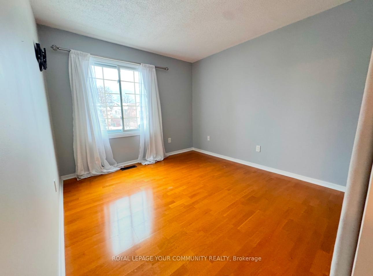 Photo 31 of 68 Yorkville Drive, Clarington, Courtice — HOMEH