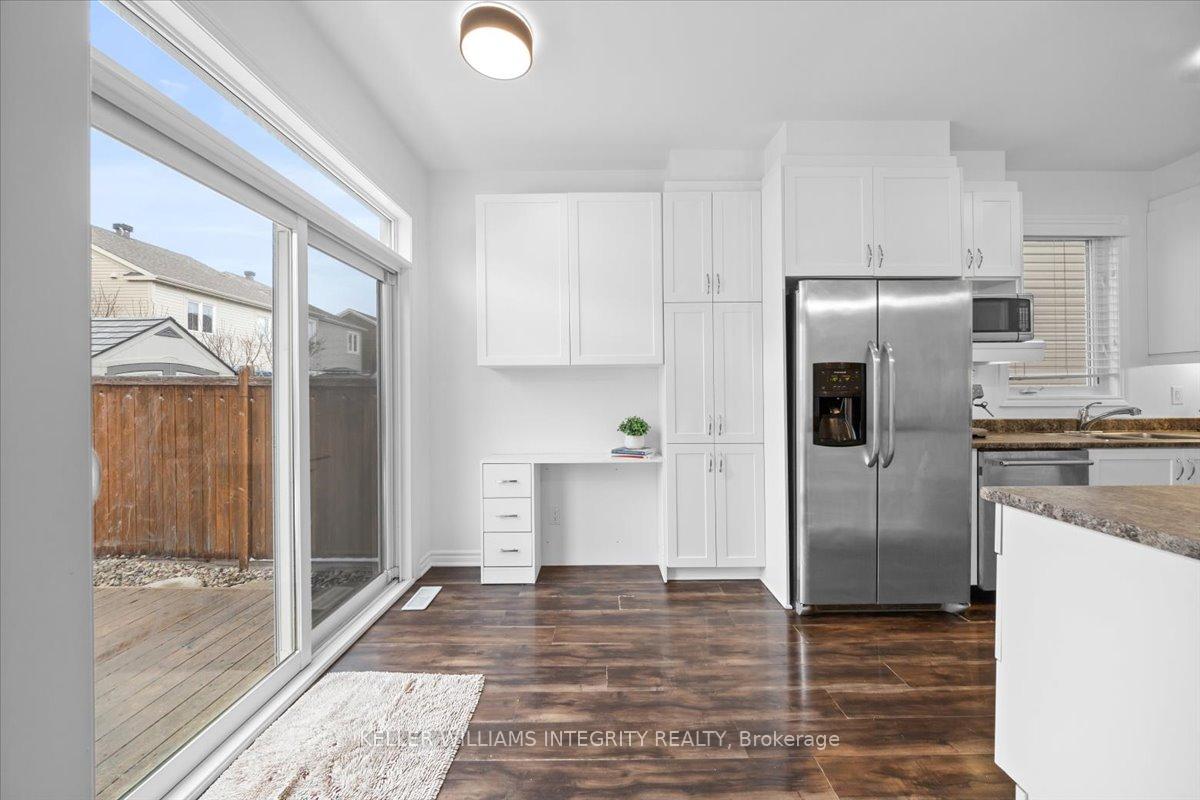 Photo 8 of 542 Dundonald Drive, Ottawa, Barrhaven - Half Moon Bay — HOMEH