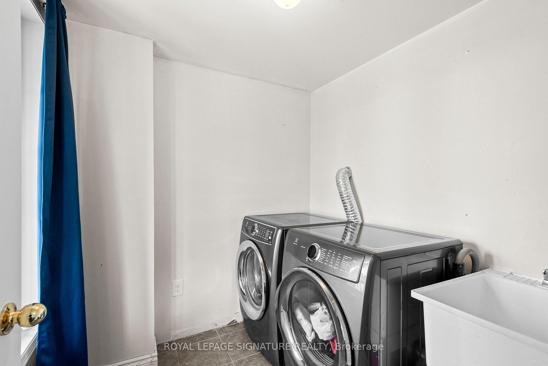 Photo 12 of 898 Audley Road N, Ajax, Central East — HOMEH