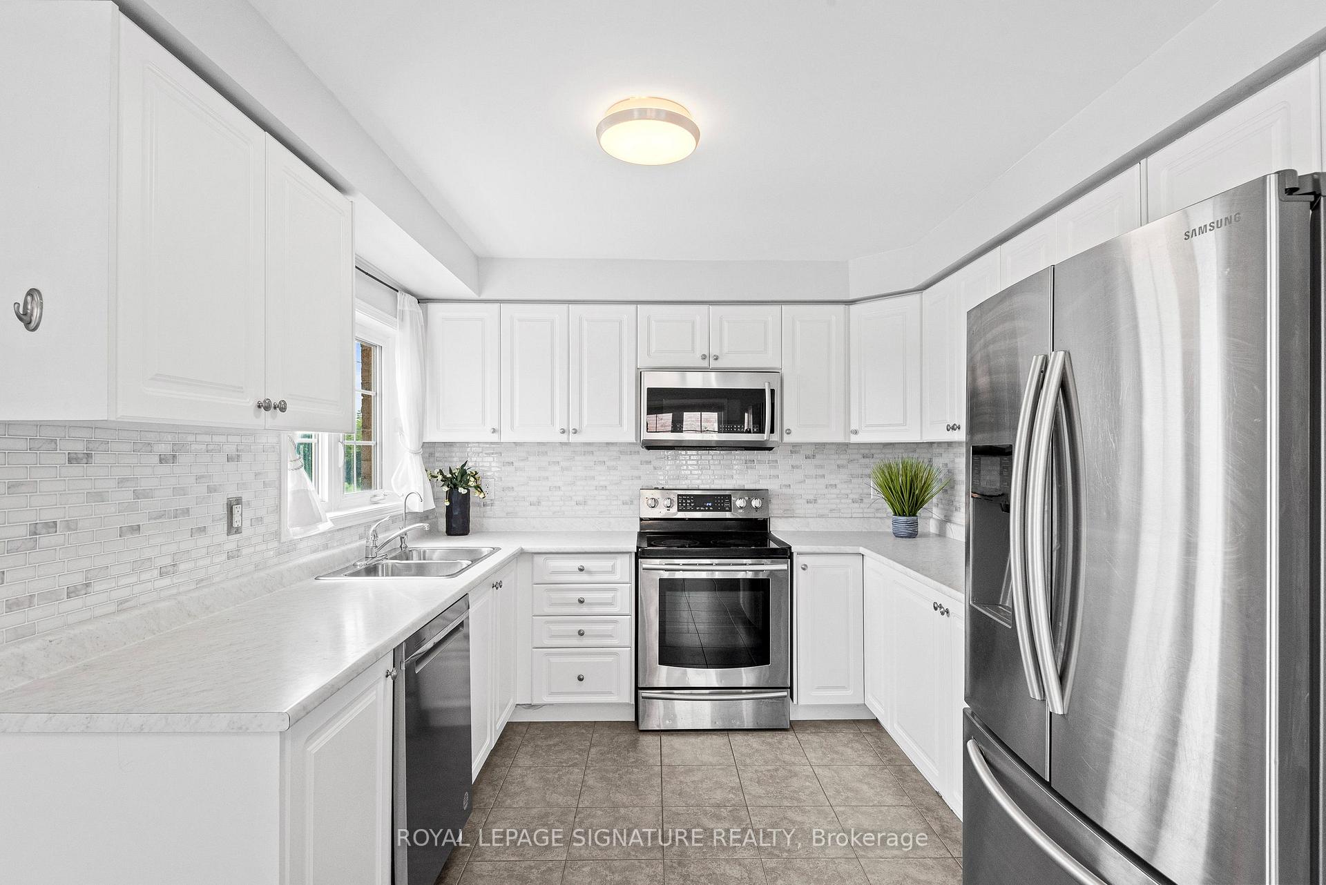Photo 25 of 898 Audley Road N, Ajax, Central East — HOMEH