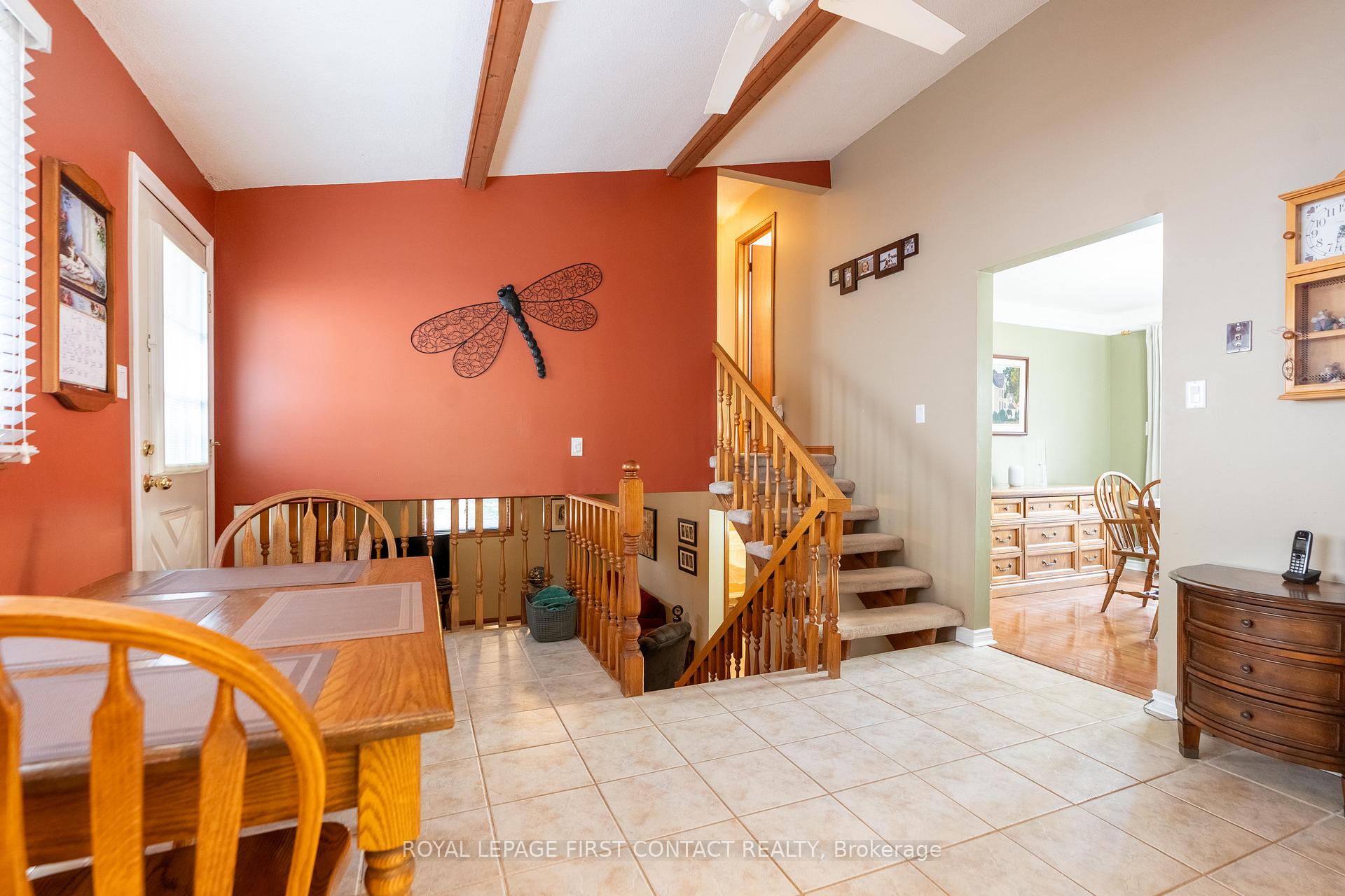 Photo 5 of 10 Grand Place, Barrie, Allandale Heights — HOMEH