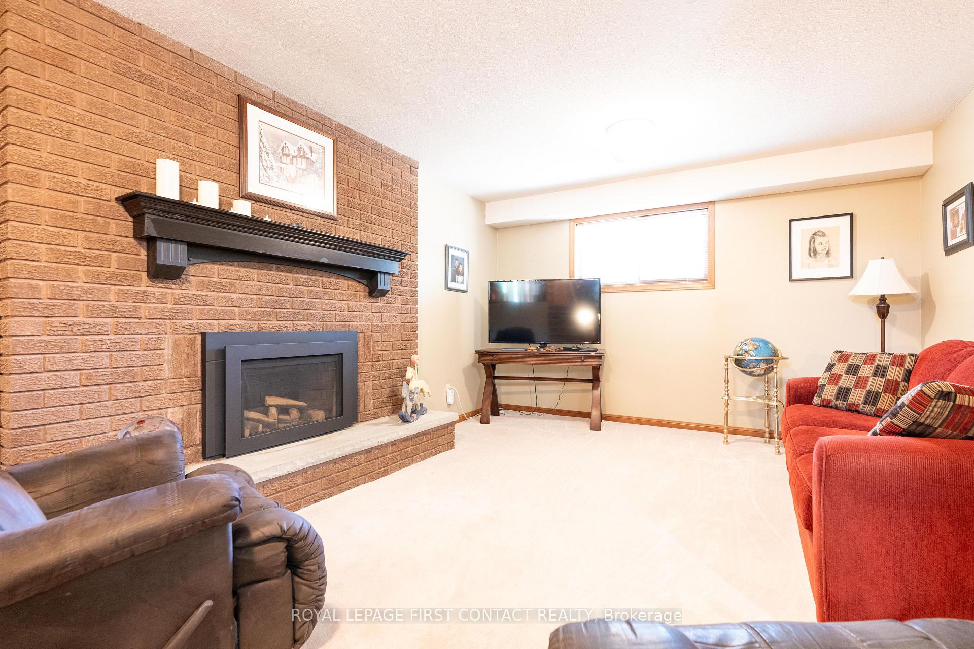 Photo 18 of 10 Grand Place, Barrie, Allandale Heights — HOMEH