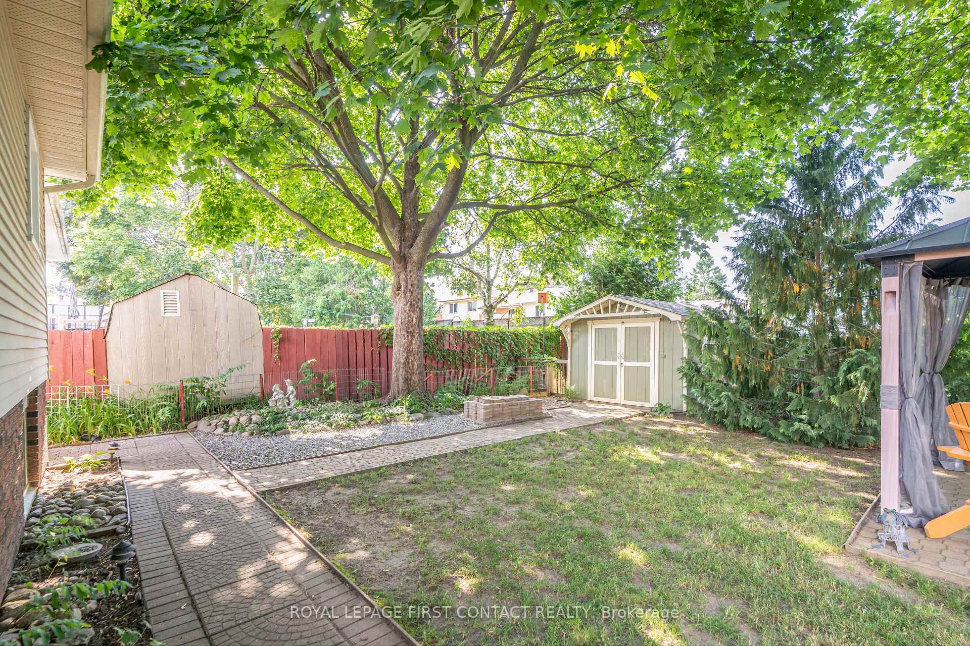 Photo 17 of 10 Grand Place, Barrie, Allandale Heights — HOMEH