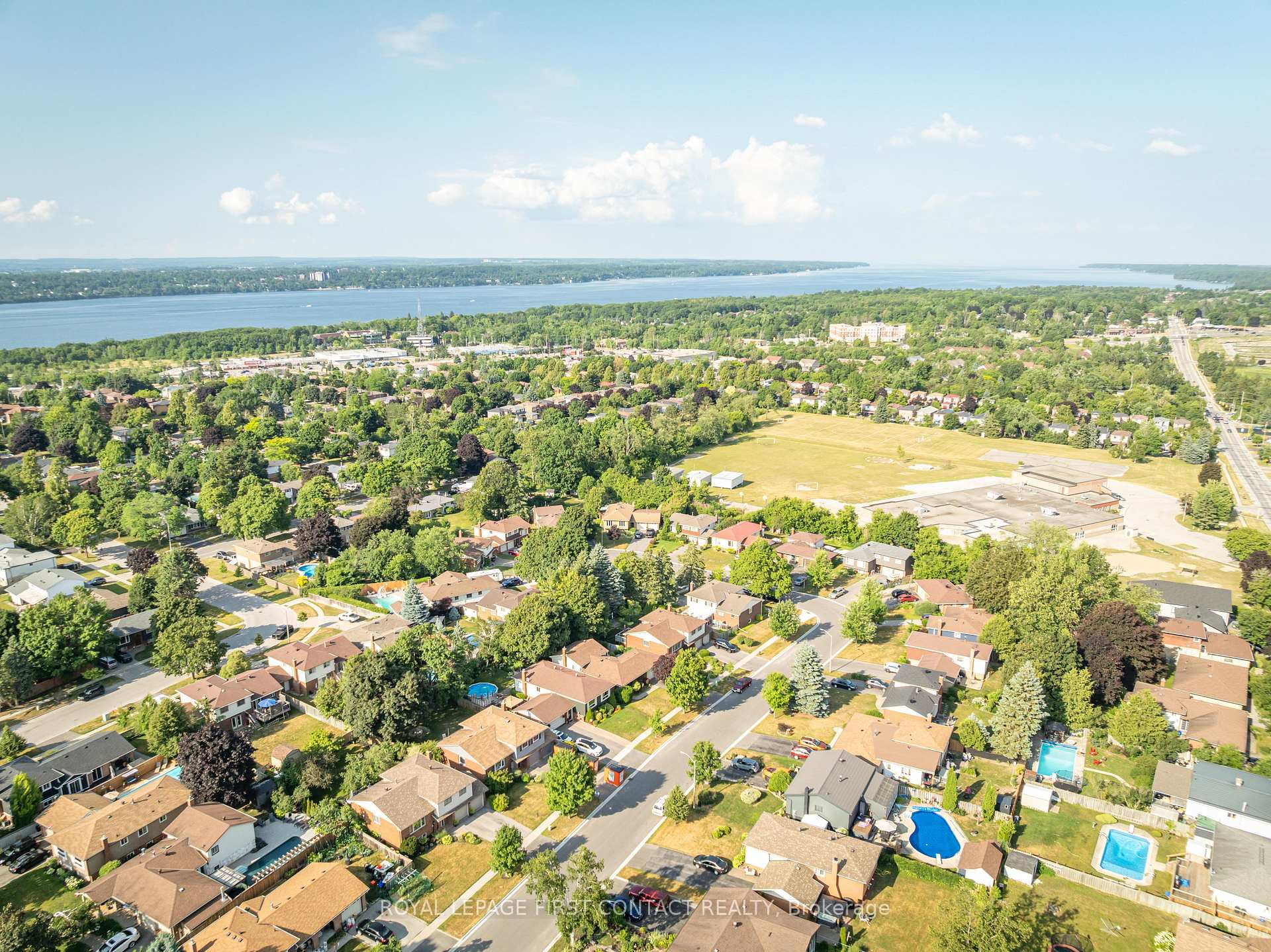 Photo 26 of 10 Grand Place, Barrie, Allandale Heights — HOMEH