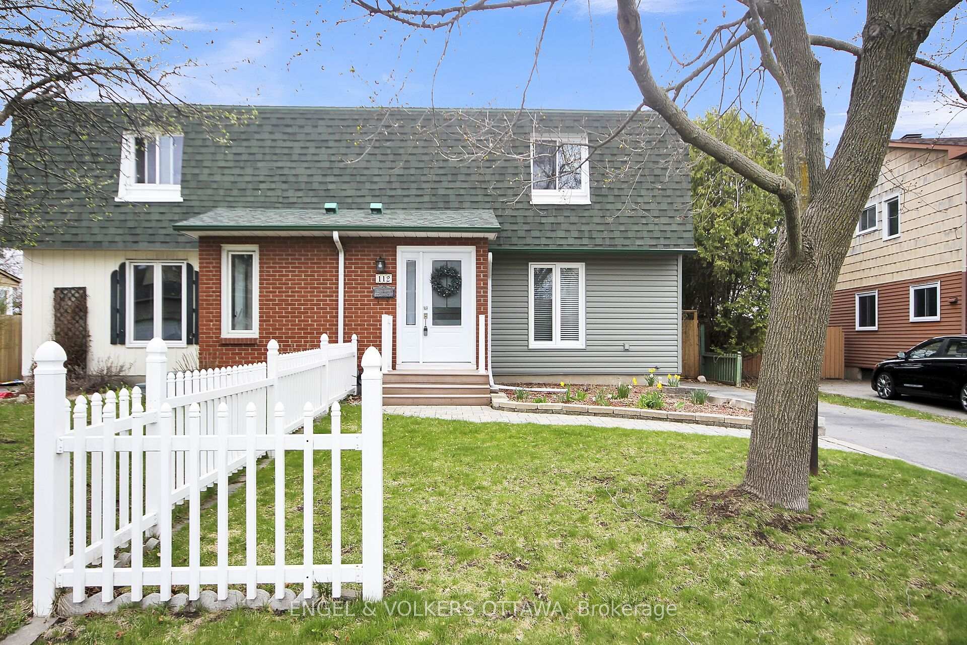 Photo 2 of 112 Fieldgate Drive, Ottawa, Barrhaven - Knollsbrook — HOMEH