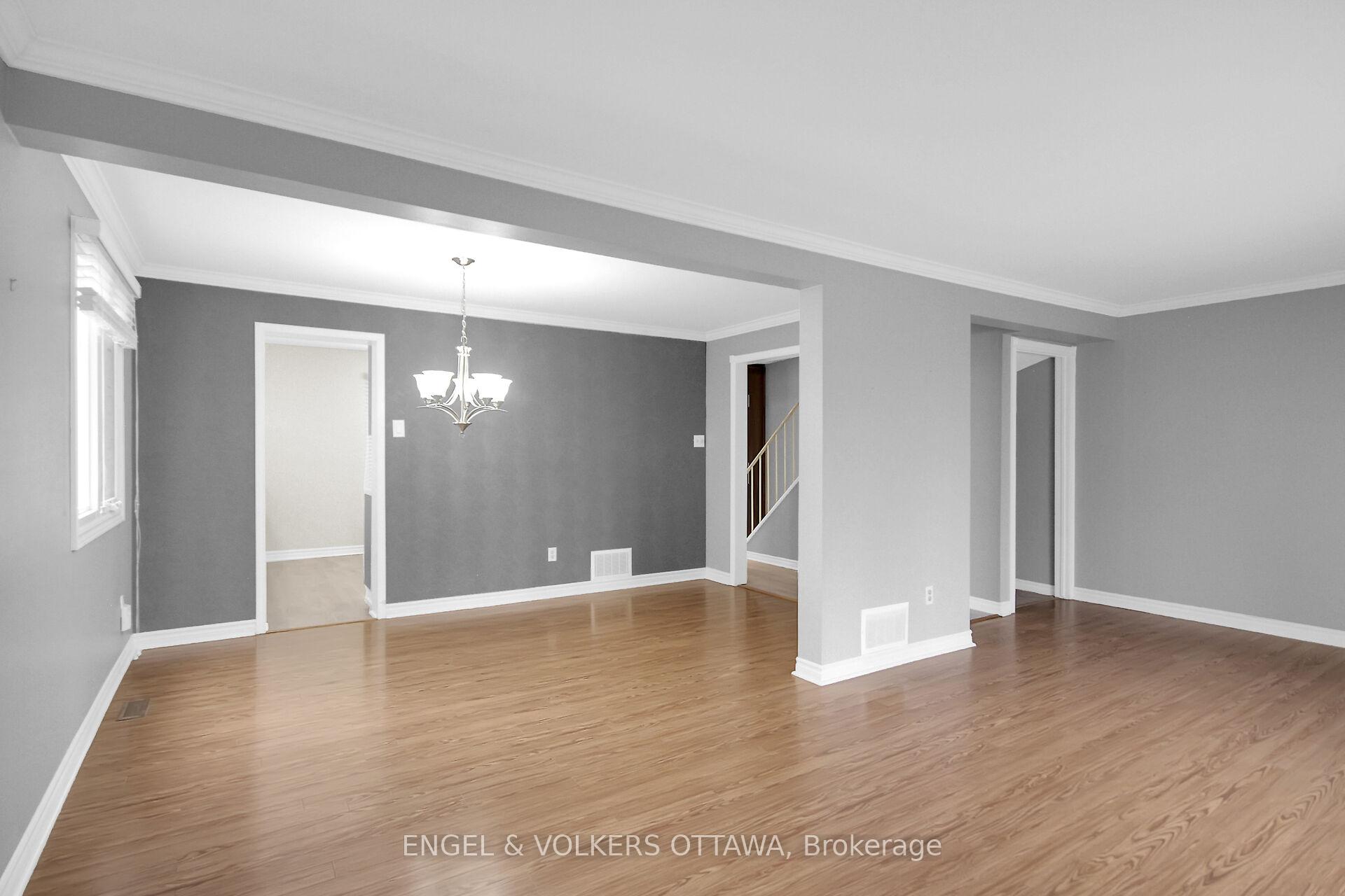 Photo 11 of 112 Fieldgate Drive, Ottawa, Barrhaven - Knollsbrook — HOMEH