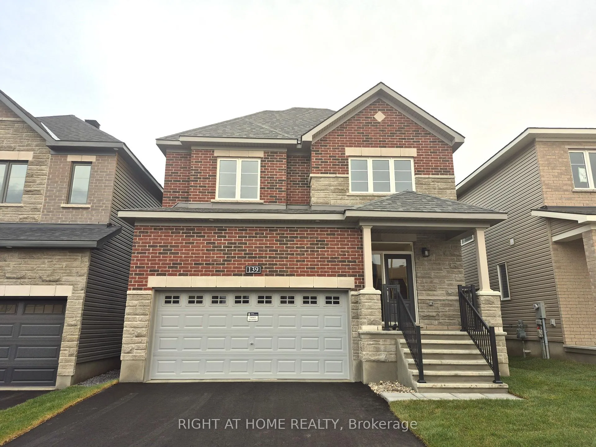 Photo 2 of 139 Invention Boulevard, Ottawa, Kanata - Morgan's Grant/South March — HOMEH