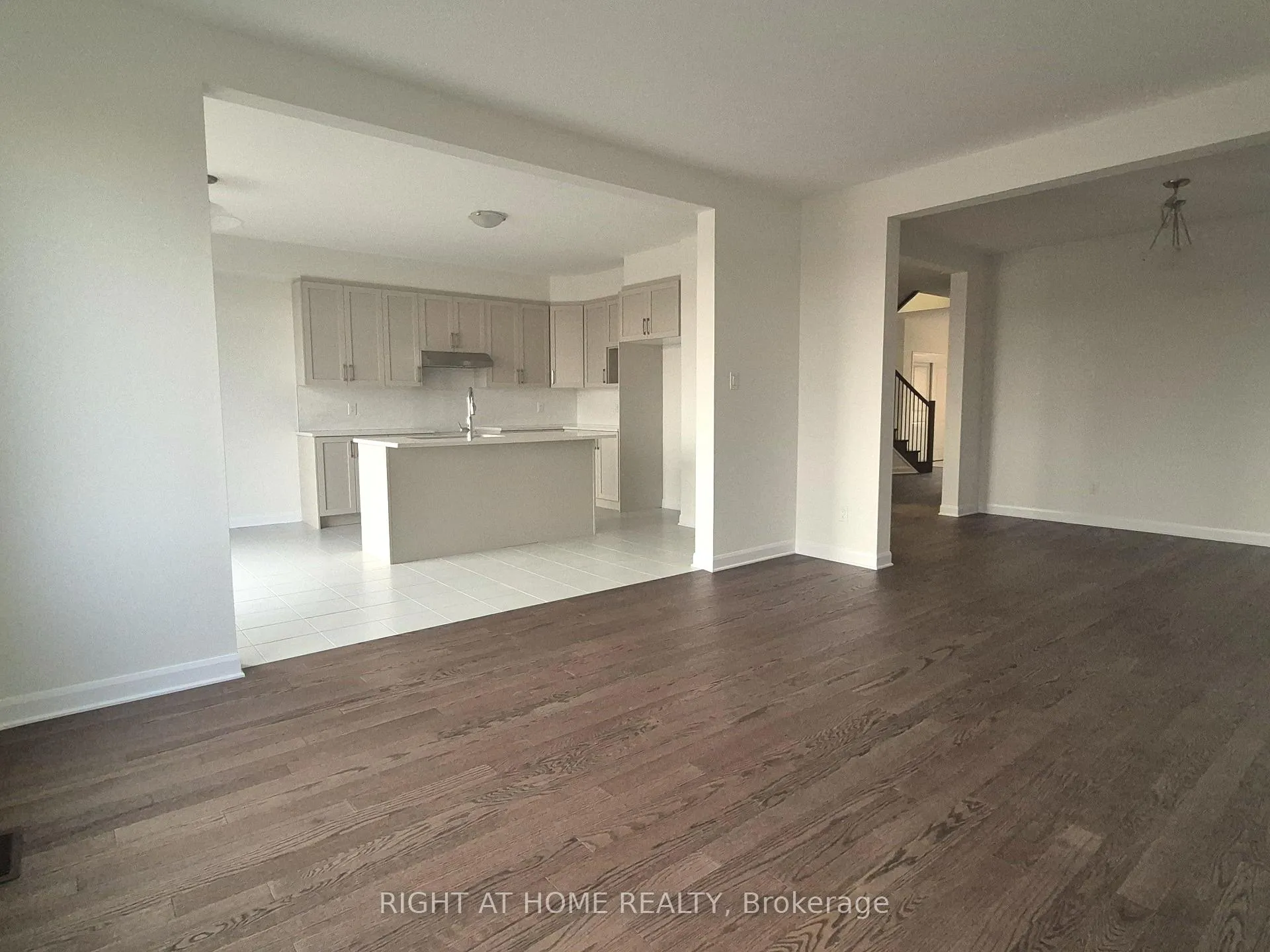 Photo 23 of 139 Invention Boulevard, Ottawa, Kanata - Morgan's Grant/South March — HOMEH
