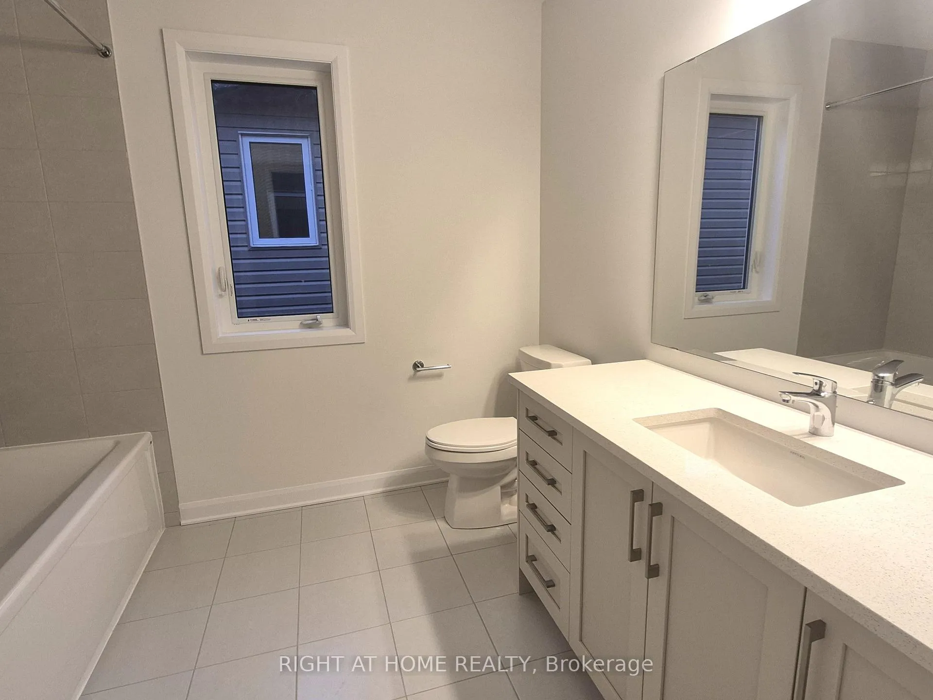 Photo 61 of 139 Invention Boulevard, Ottawa, Kanata - Morgan's Grant/South March — HOMEH