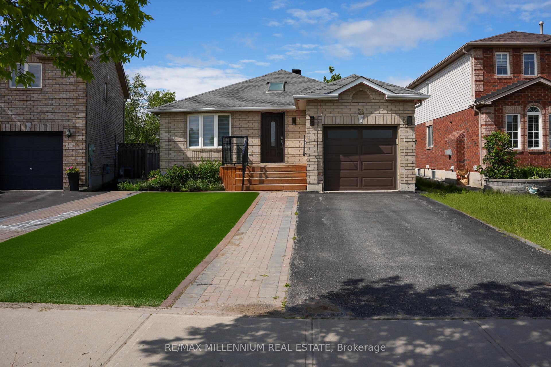 Photo 2 of 38 Ambler Bay, Barrie, Georgian Drive — HOMEH