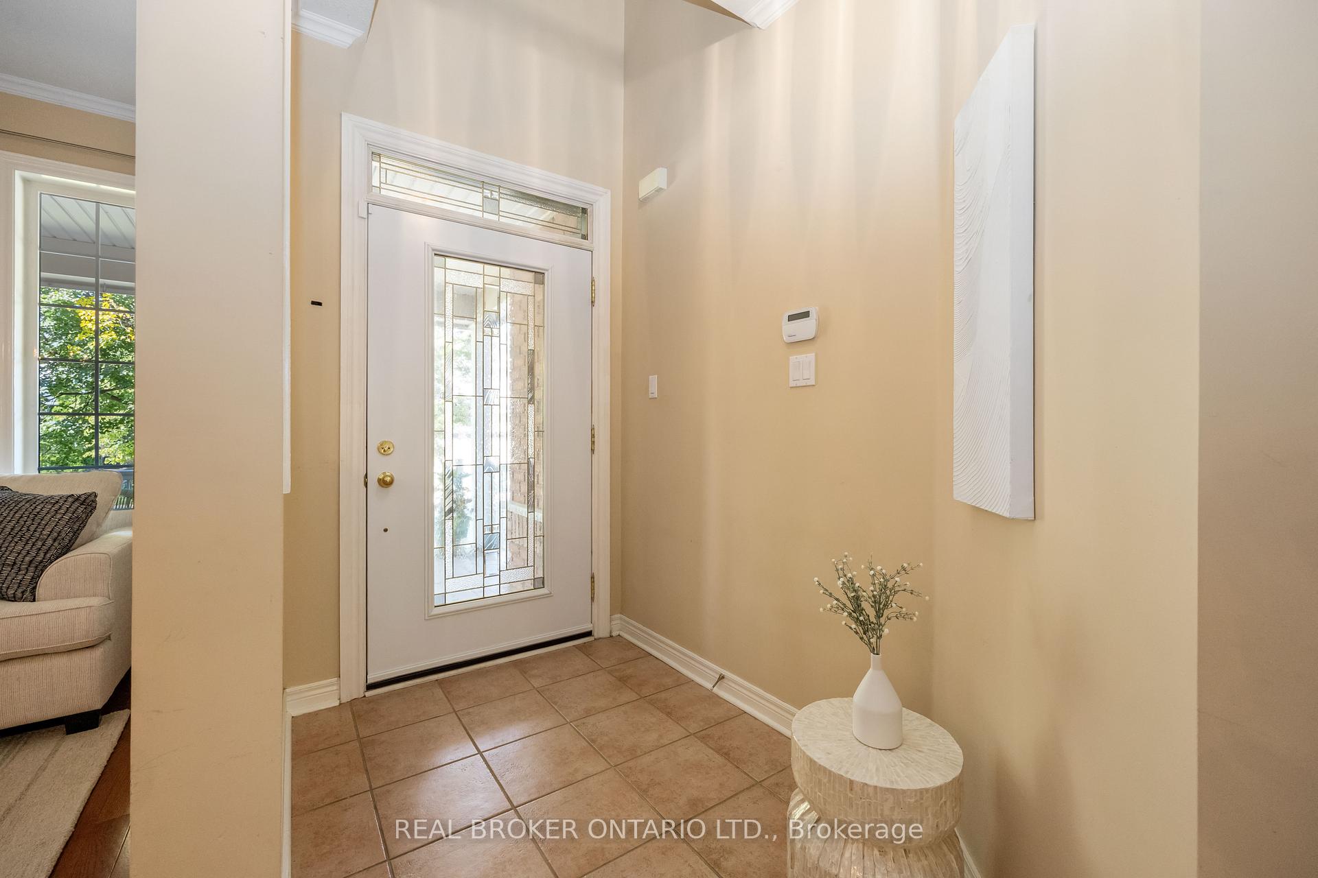 Photo 7 of 51 Haverhill Terrace, Aurora, Bayview Wellington — HOMEH