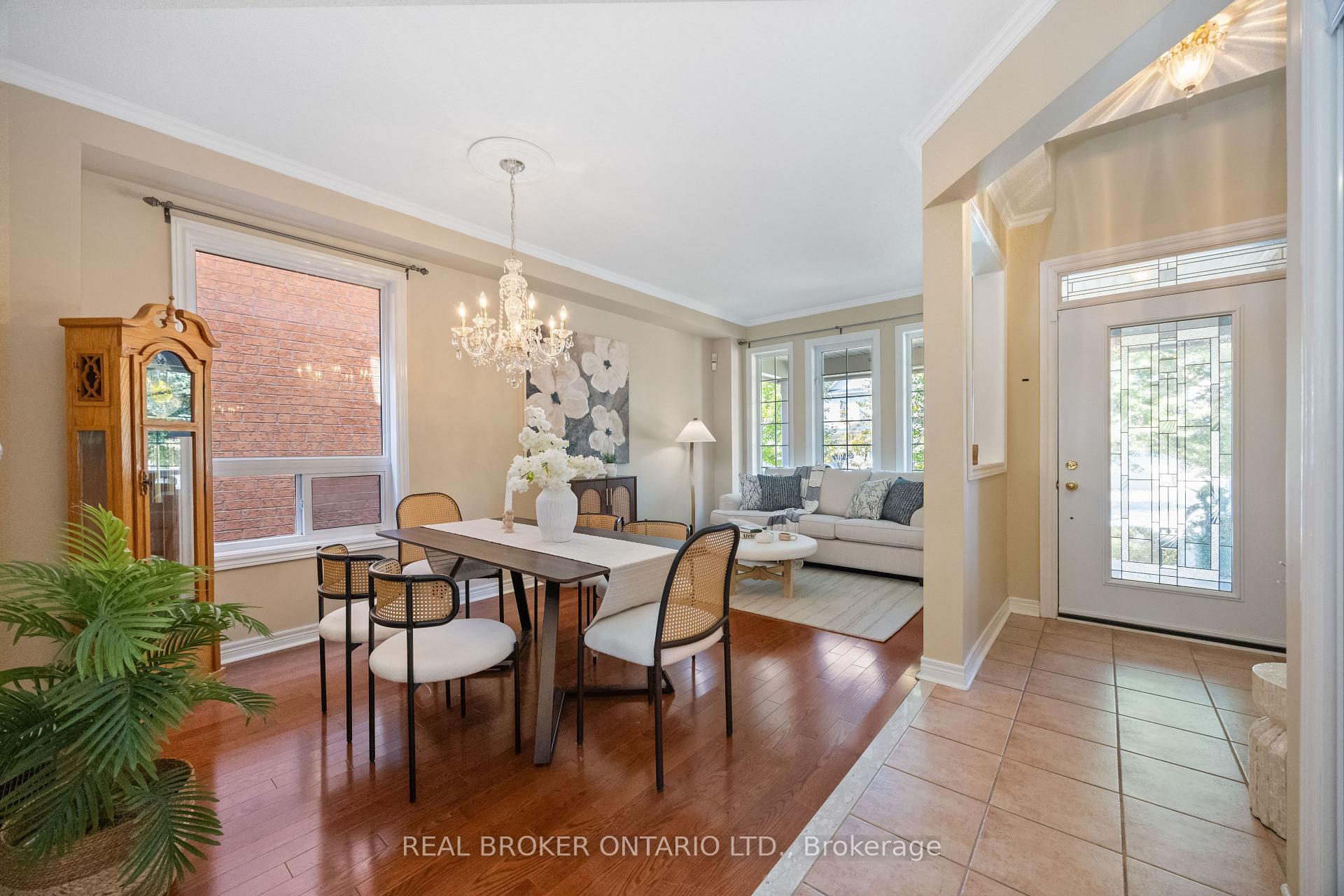 Photo 8 of 51 Haverhill Terrace, Aurora, Bayview Wellington — HOMEH