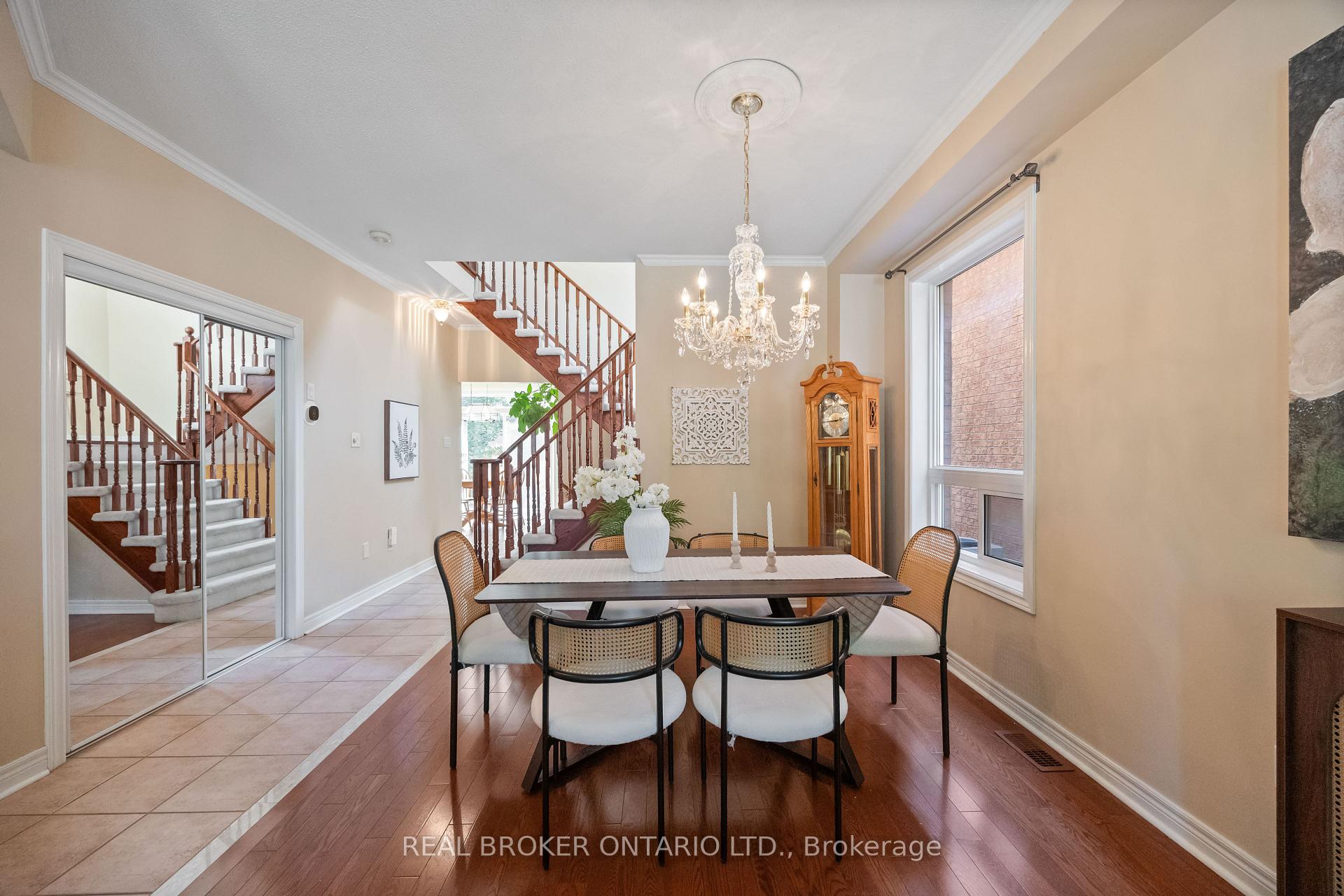 Photo 15 of 51 Haverhill Terrace, Aurora, Bayview Wellington — HOMEH