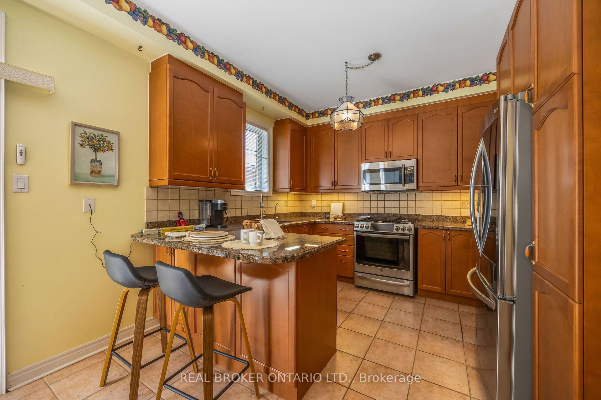 Photo 17 of 51 Haverhill Terrace, Aurora, Bayview Wellington — HOMEH