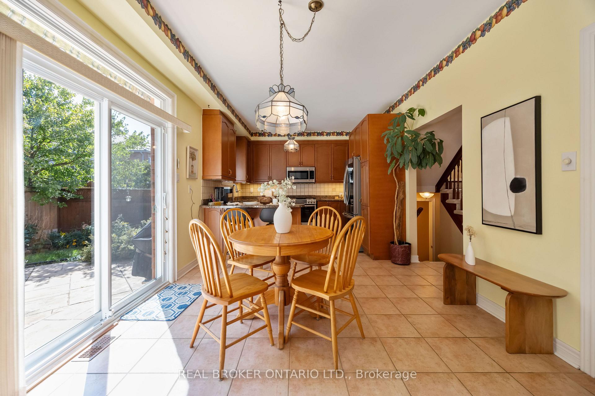 Photo 24 of 51 Haverhill Terrace, Aurora, Bayview Wellington — HOMEH