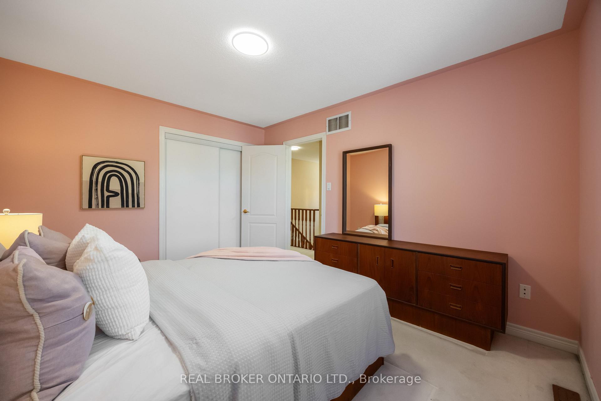 Photo 29 of 51 Haverhill Terrace, Aurora, Bayview Wellington — HOMEH