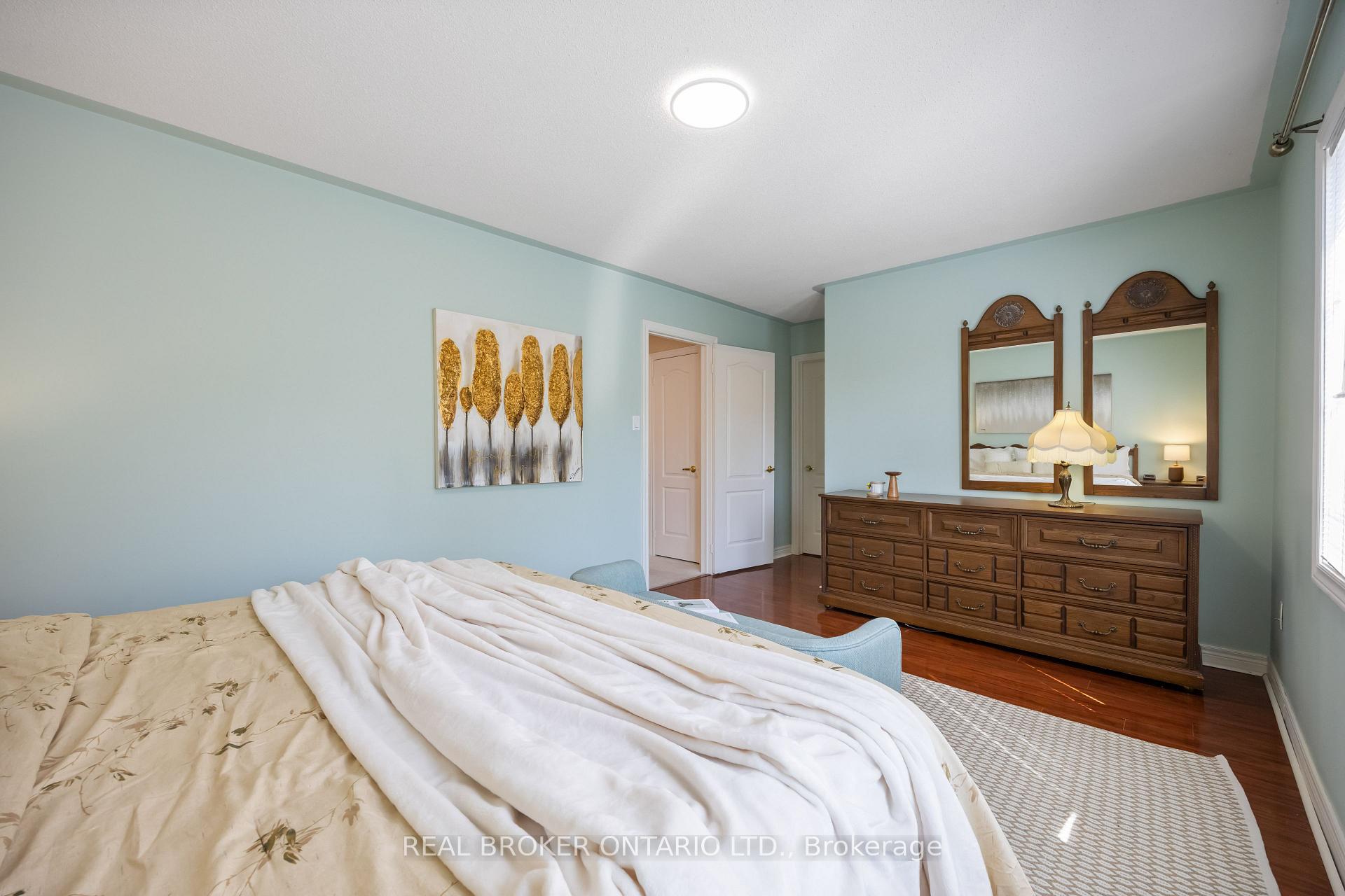 Photo 35 of 51 Haverhill Terrace, Aurora, Bayview Wellington — HOMEH