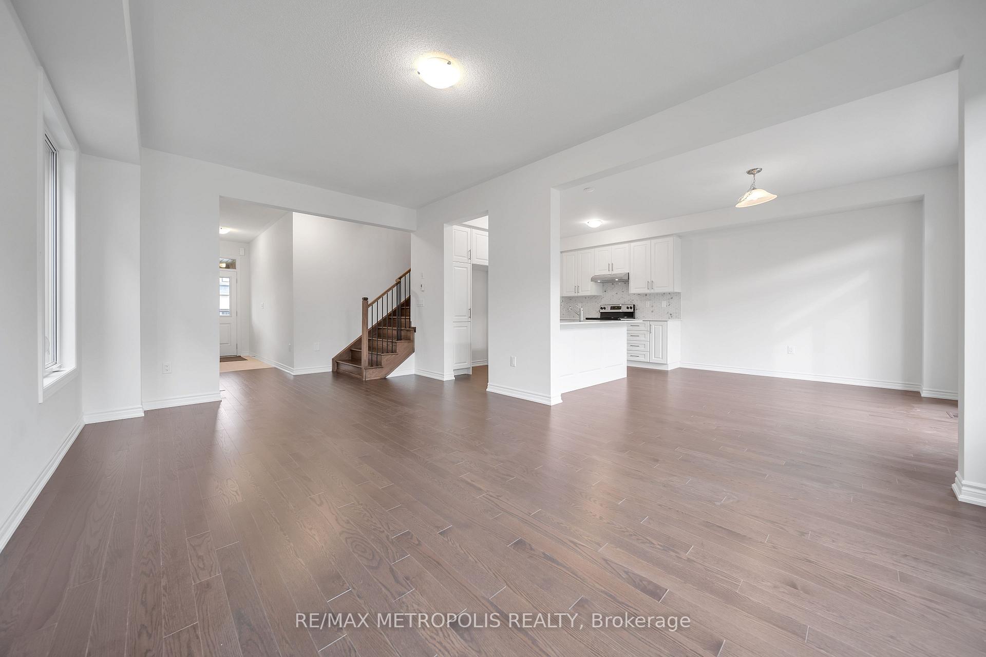 Photo 8 of 26 Gemini Drive, Barrie, Rural Barrie Southeast — HOMEH