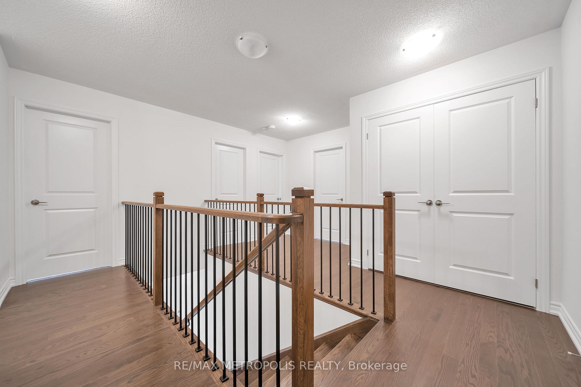 Photo 12 of 26 Gemini Drive, Barrie, Rural Barrie Southeast — HOMEH
