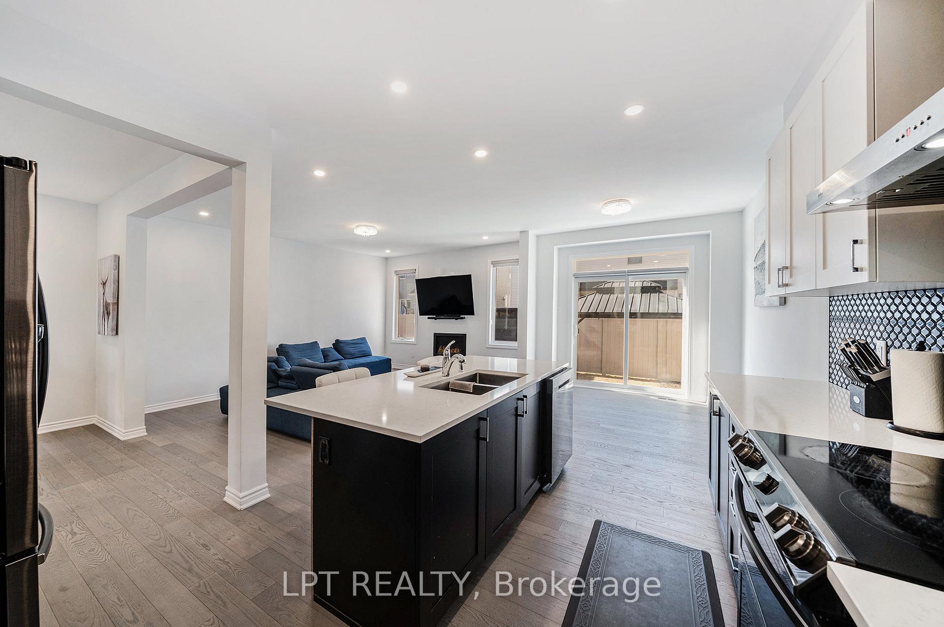 Photo 13 of 613 Perseus Avenue, Ottawa, Barrhaven - Half Moon Bay — HOMEH
