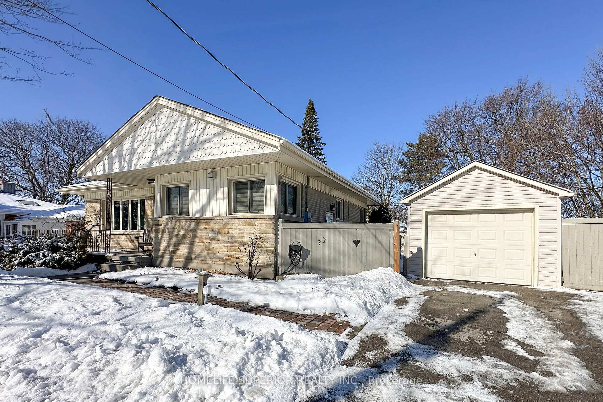 Photo 1 of 34 Phair Avenue E, Clarington, Courtice — HOMEH