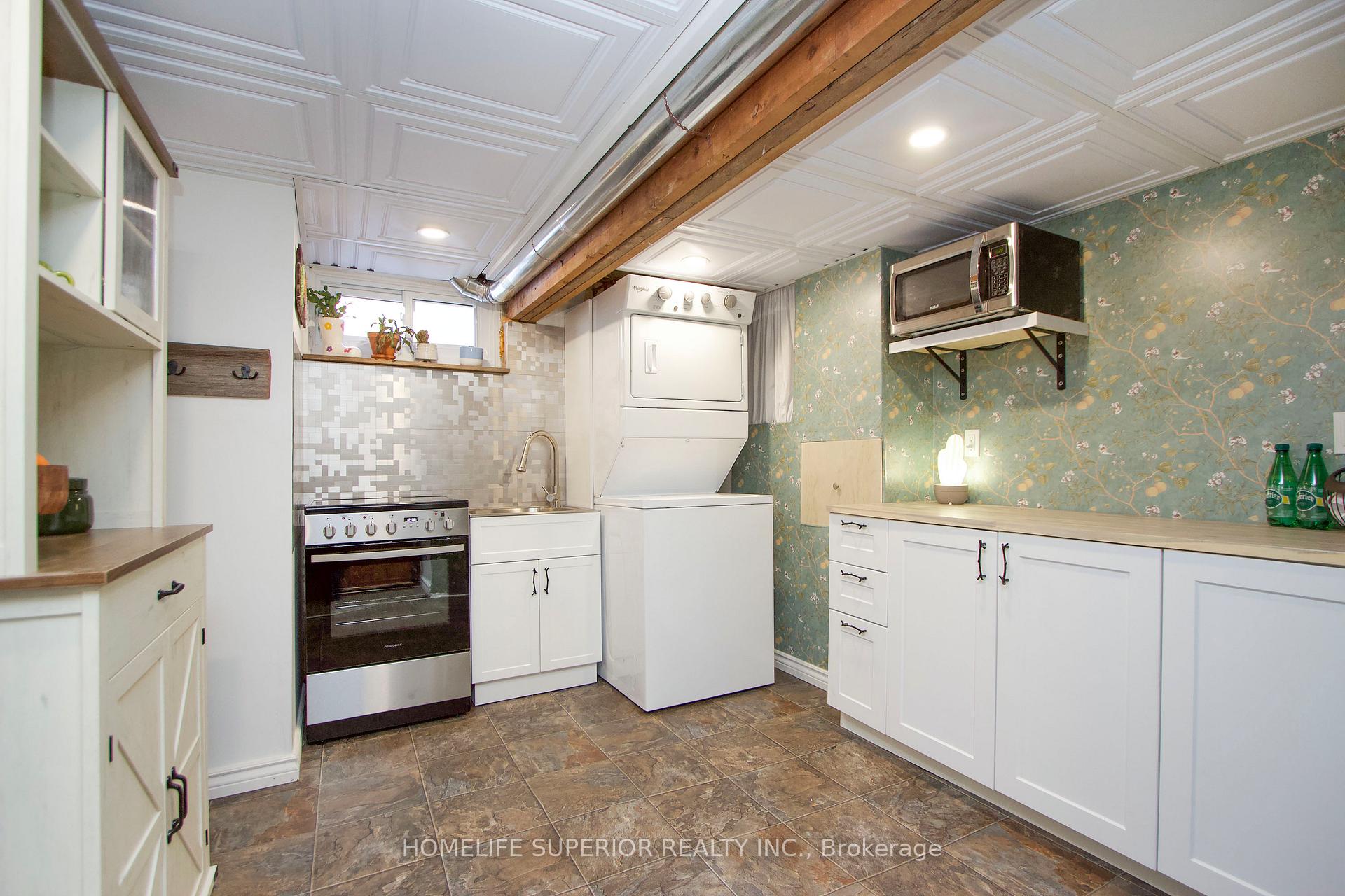 Photo 25 of 34 Phair Avenue E, Clarington, Courtice — HOMEH