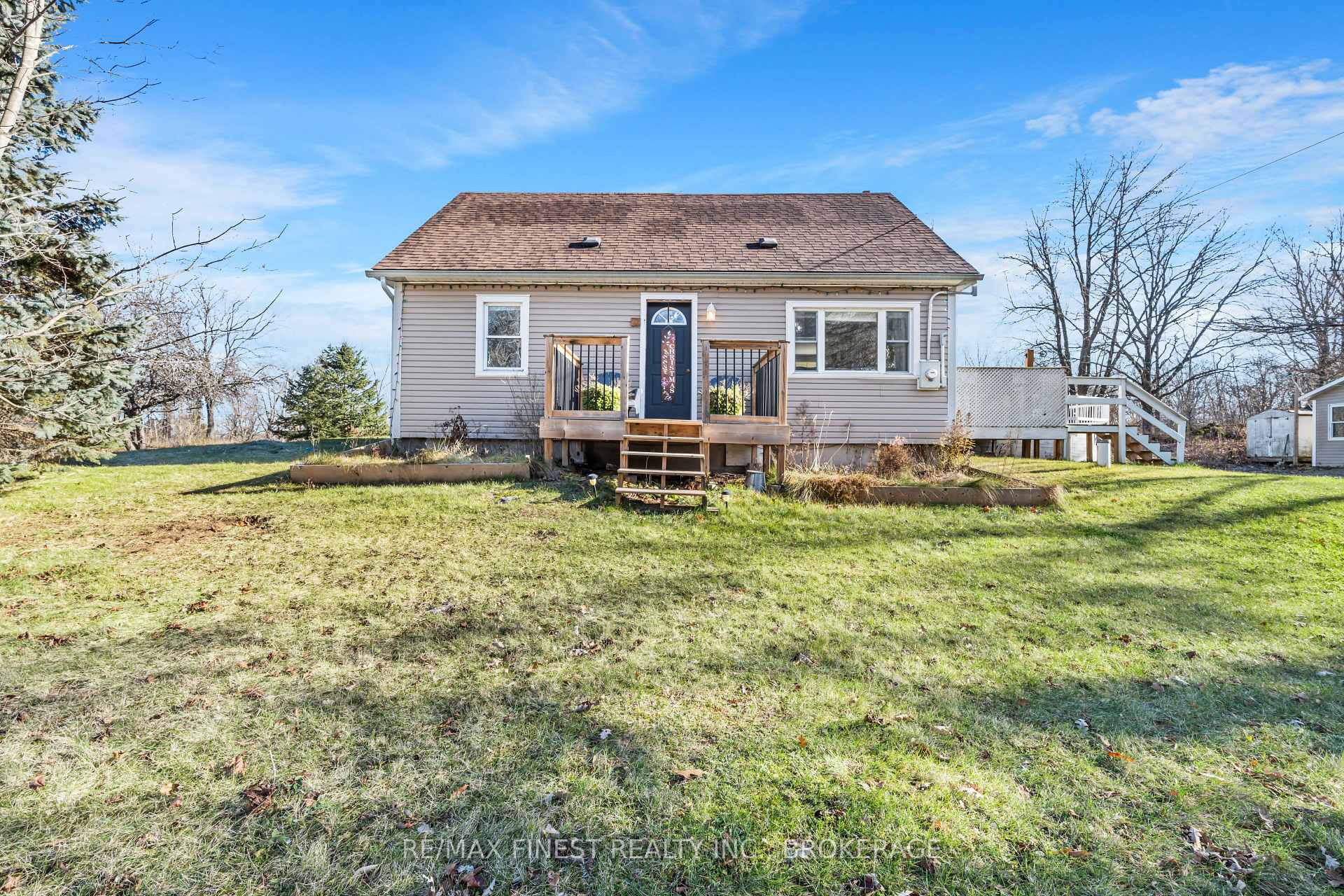 Photo 2 of 6432 Craig Road, Frontenac, Frontenac South — HOMEH