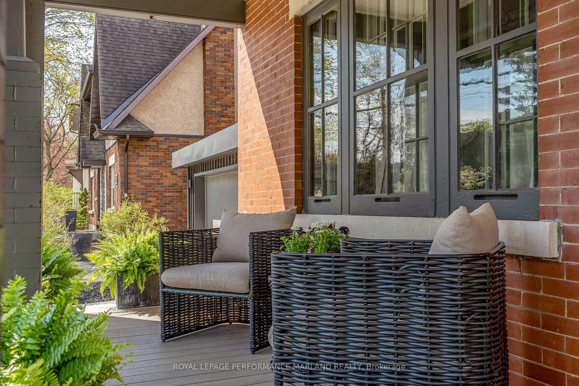 Photo 3 of 540 Highland Avenue, Ottawa, McKellar/Highland — HOMEH