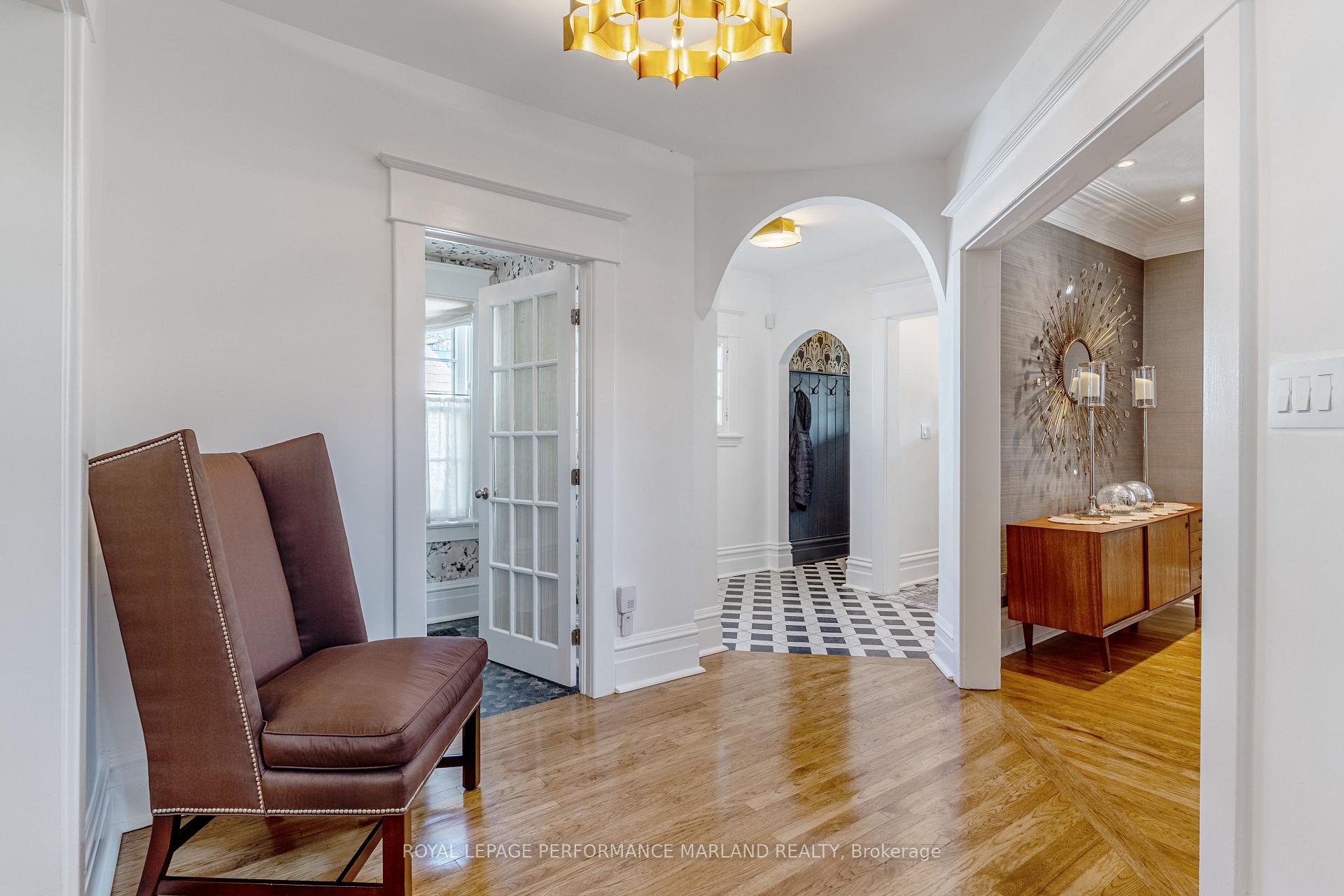 Photo 2 of 540 Highland Avenue, Ottawa, McKellar/Highland — HOMEH