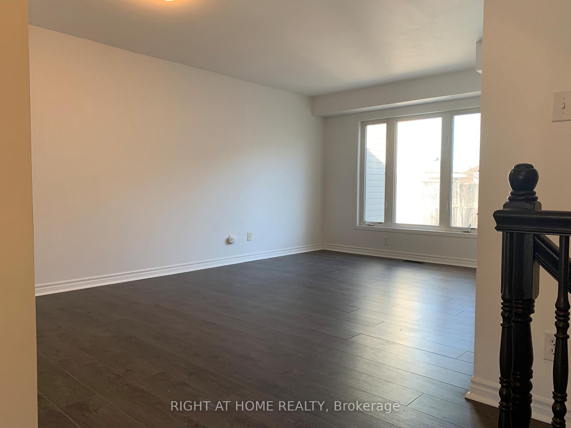 Photo 5 of 96 Chesapeake Crescent, Ottawa, Barrhaven - Cedargrove/Fraserdale — HOMEH