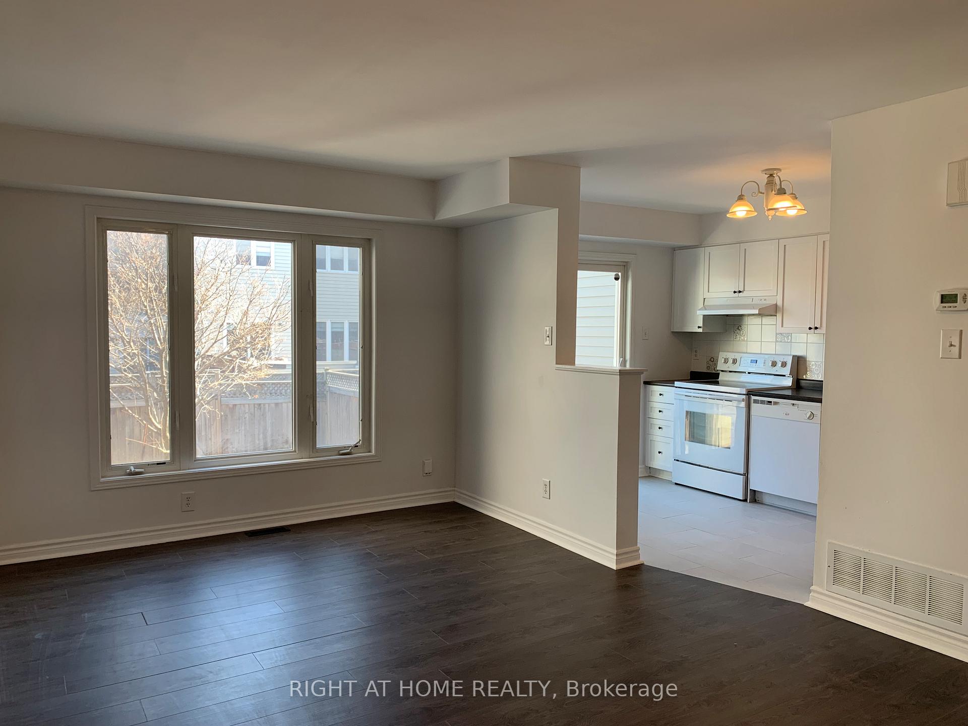 Photo 6 of 96 Chesapeake Crescent, Ottawa, Barrhaven - Cedargrove/Fraserdale — HOMEH