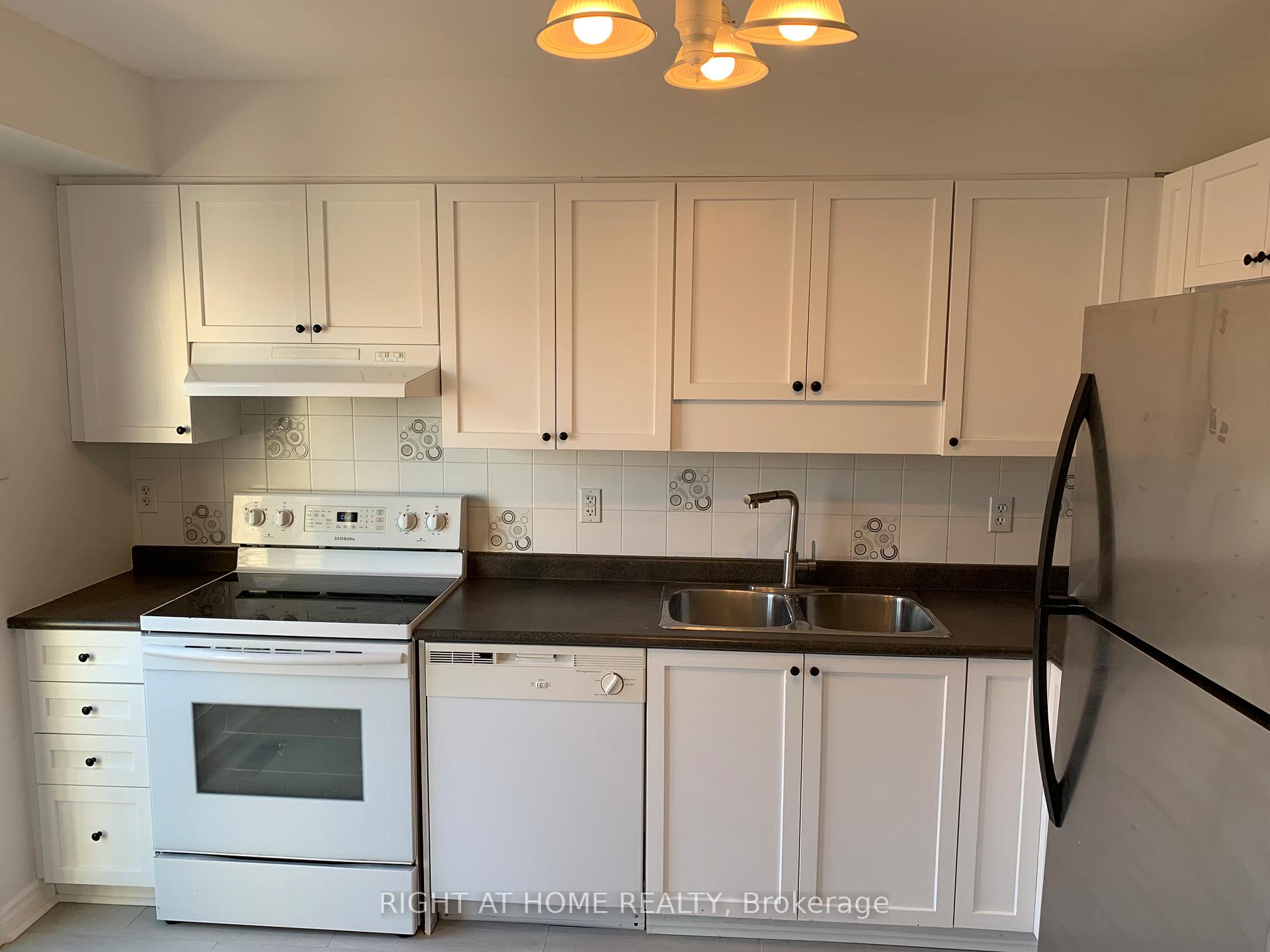 Photo 7 of 96 Chesapeake Crescent, Ottawa, Barrhaven - Cedargrove/Fraserdale — HOMEH