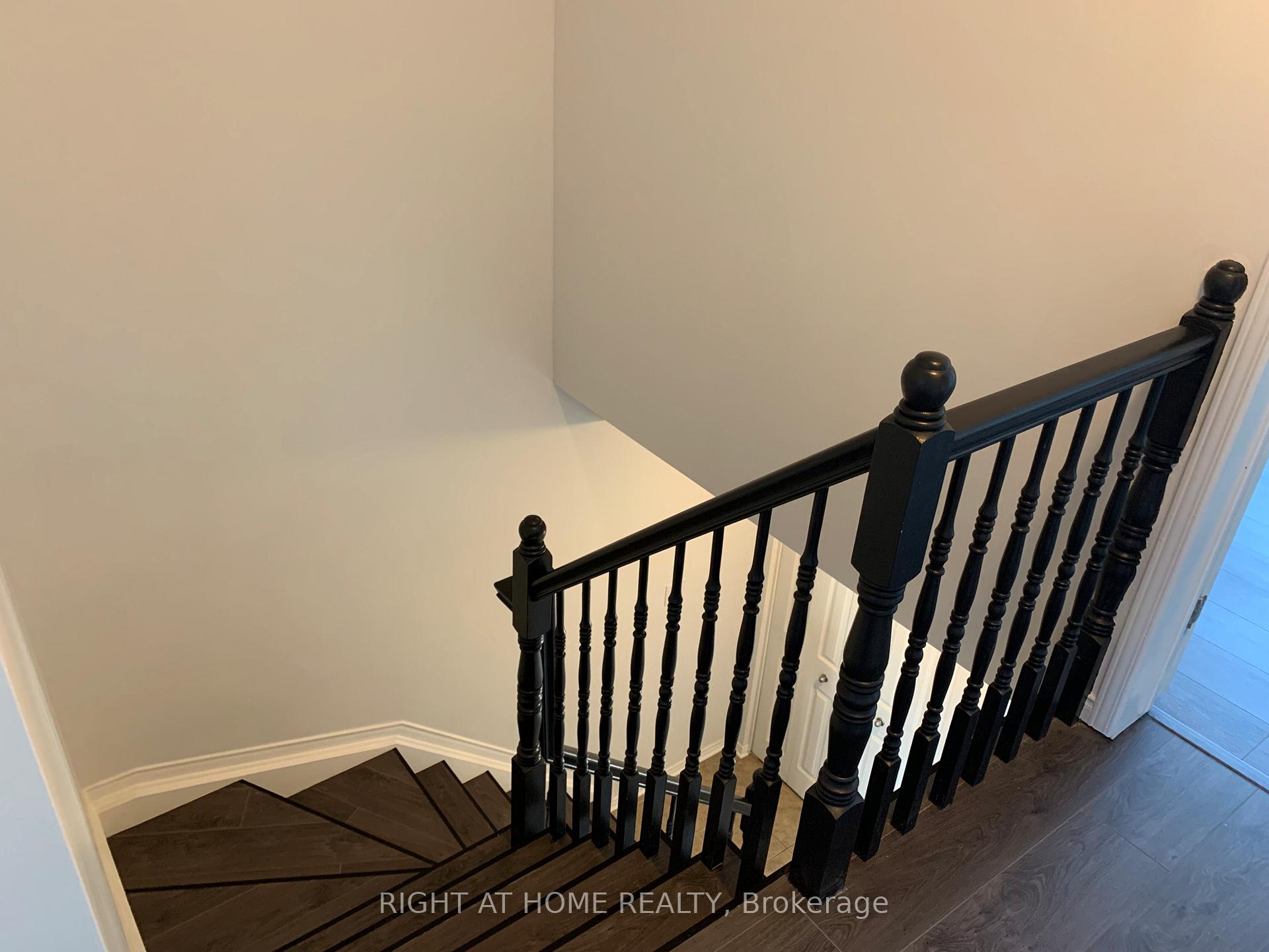Photo 9 of 96 Chesapeake Crescent, Ottawa, Barrhaven - Cedargrove/Fraserdale — HOMEH