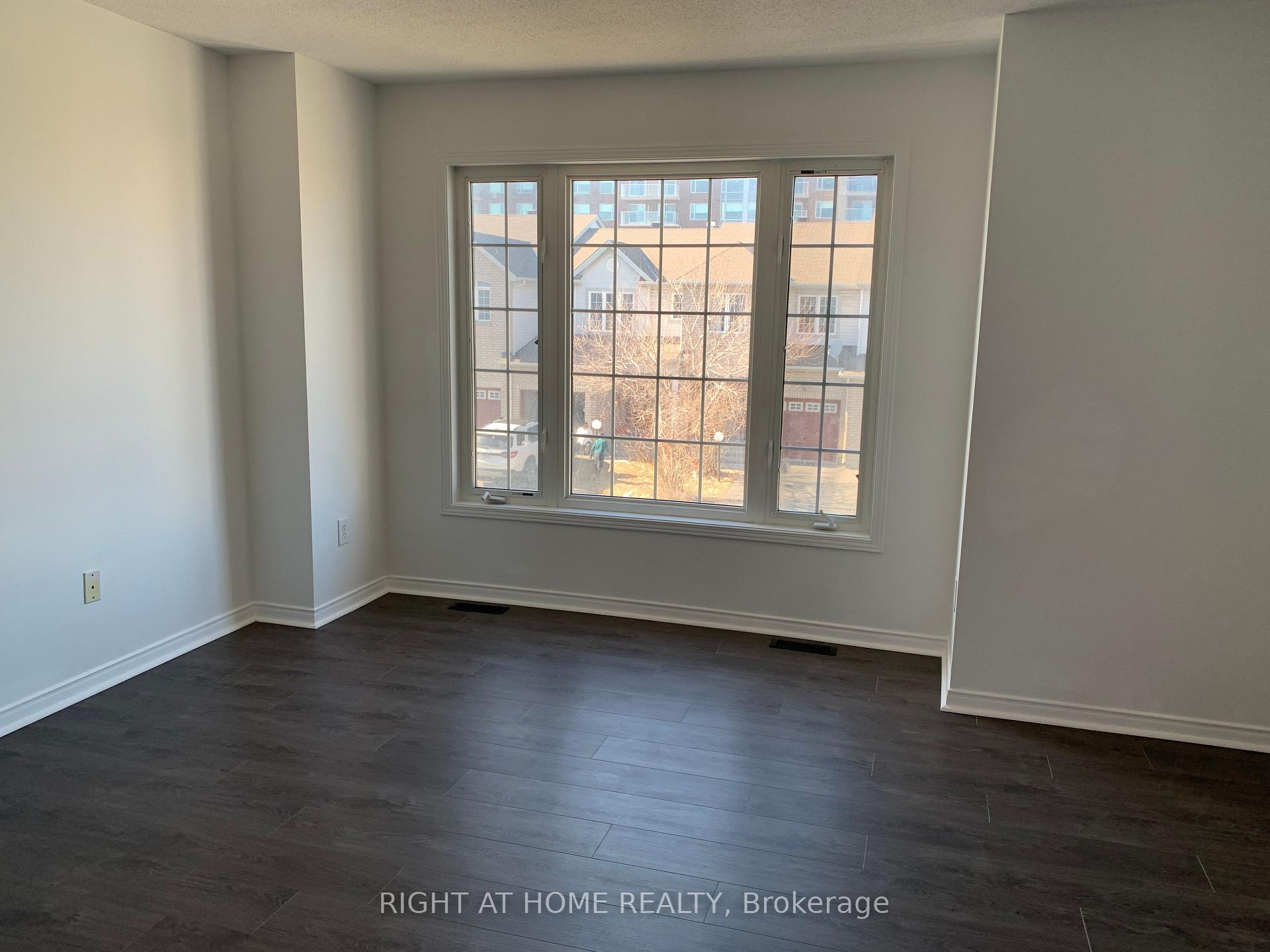 Photo 10 of 96 Chesapeake Crescent, Ottawa, Barrhaven - Cedargrove/Fraserdale — HOMEH