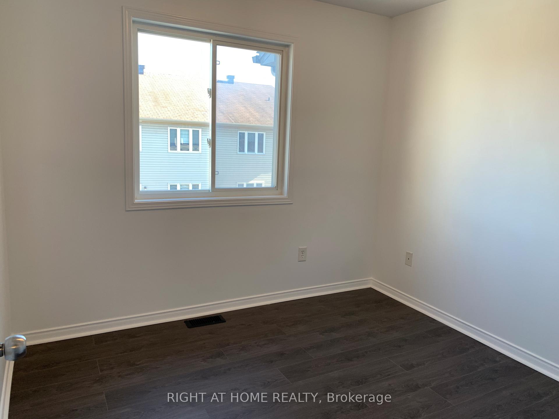Photo 17 of 96 Chesapeake Crescent, Ottawa, Barrhaven - Cedargrove/Fraserdale — HOMEH
