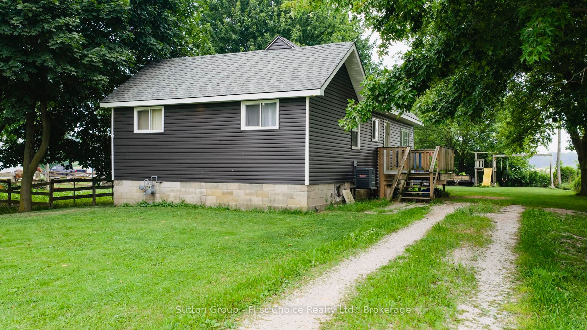 Photo 2 of 44146 Line 34, Huron East, McKillop — HOMEH