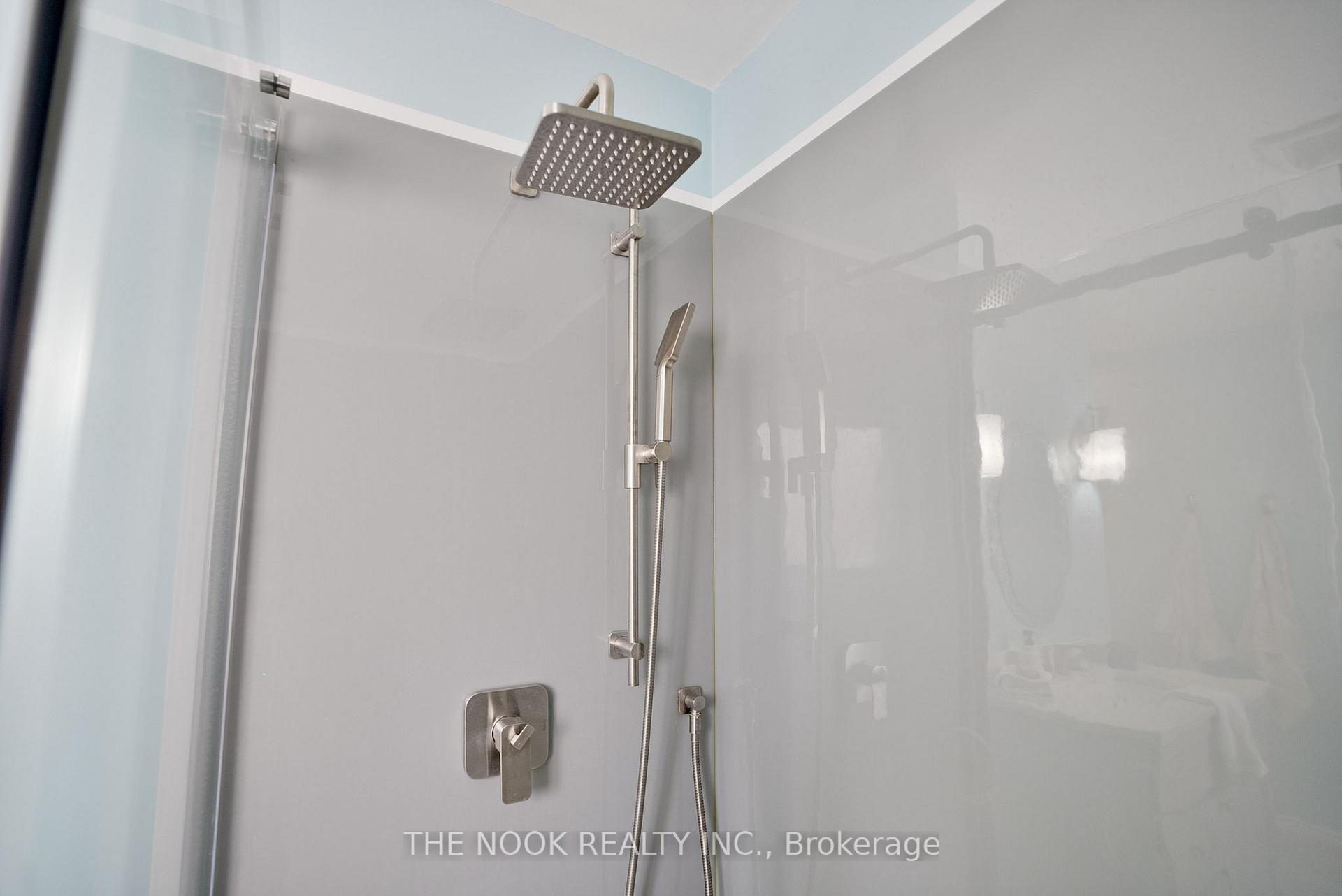 Photo 18 of 137 West Side Drive, Clarington, Bowmanville — HOMEH