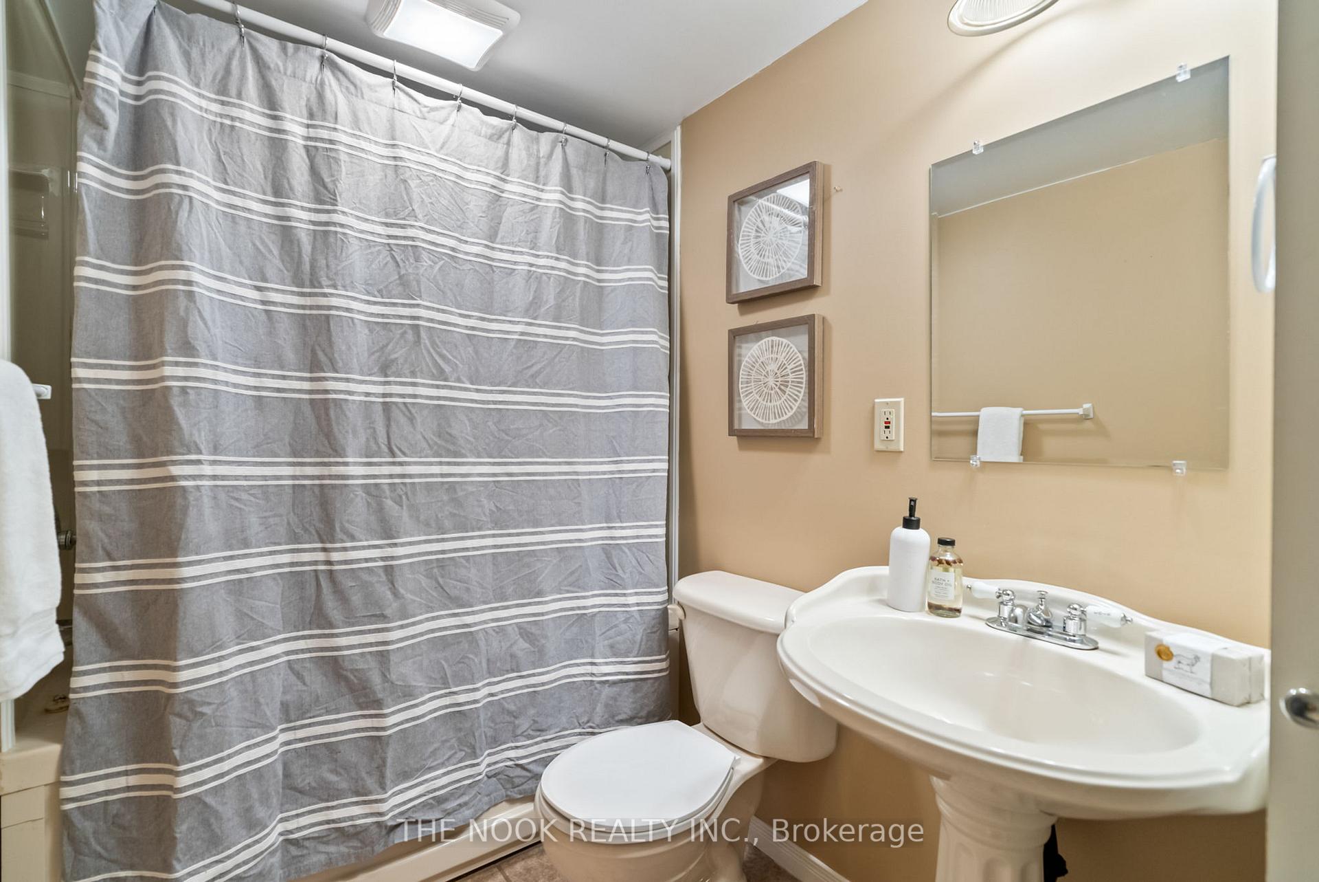 Photo 35 of 137 West Side Drive, Clarington, Bowmanville — HOMEH