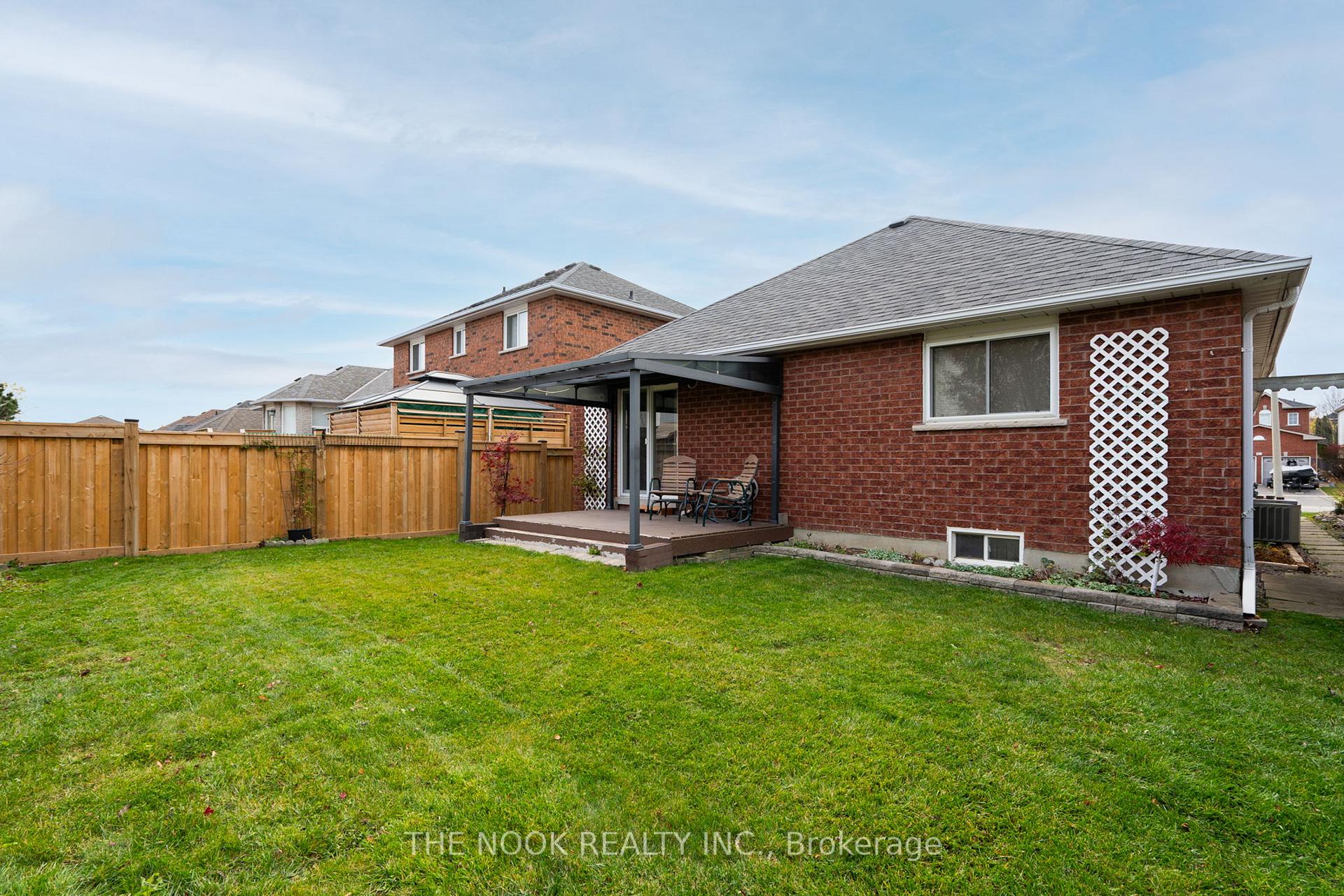 Photo 37 of 137 West Side Drive, Clarington, Bowmanville — HOMEH