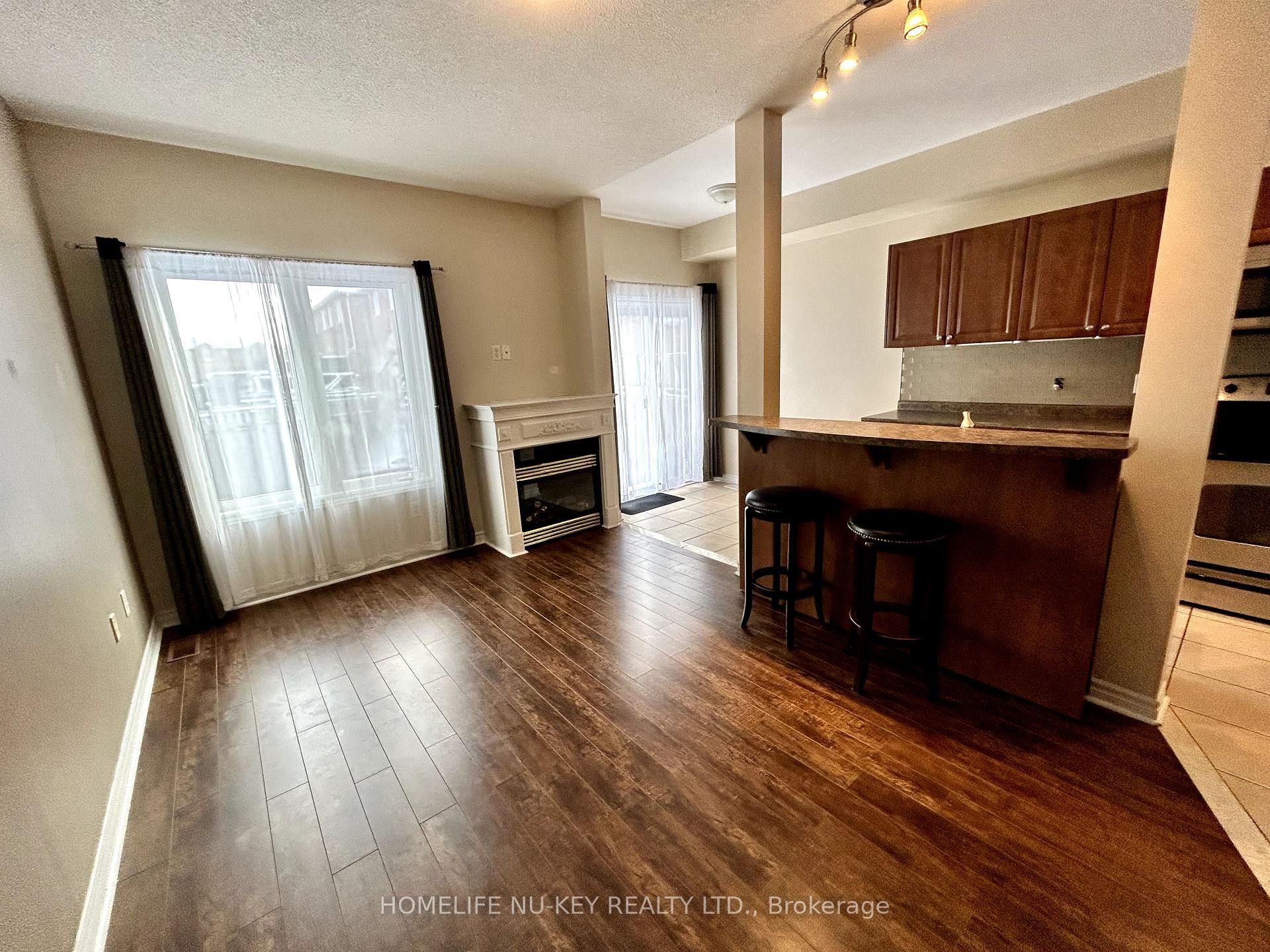 Photo 8 of 7 Arch Brown Court, Barrie, East Bayfield — HOMEH