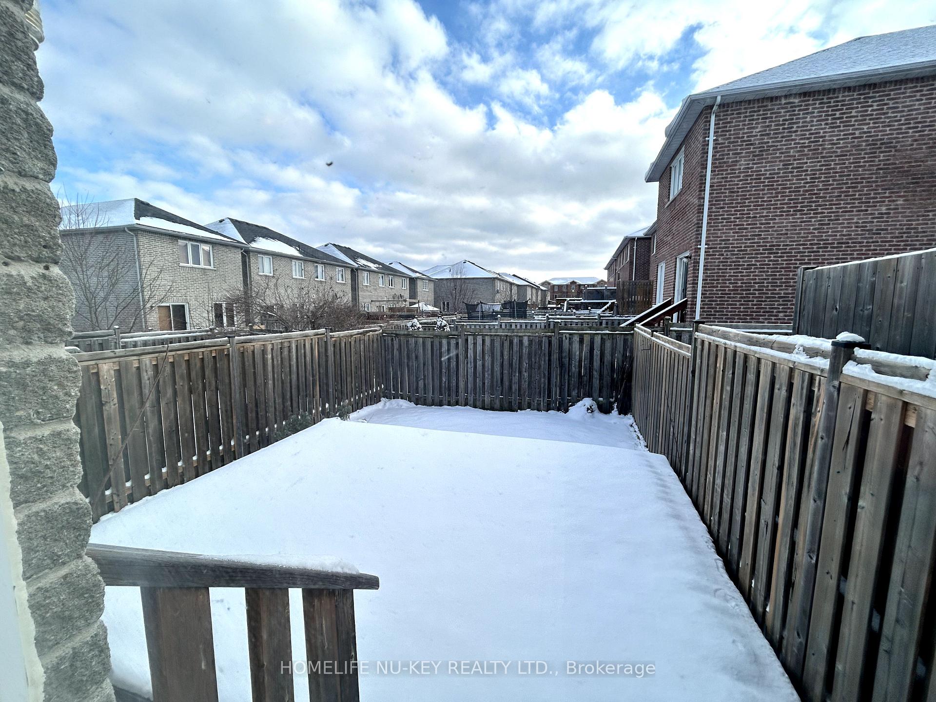 Photo 12 of 7 Arch Brown Court, Barrie, East Bayfield — HOMEH