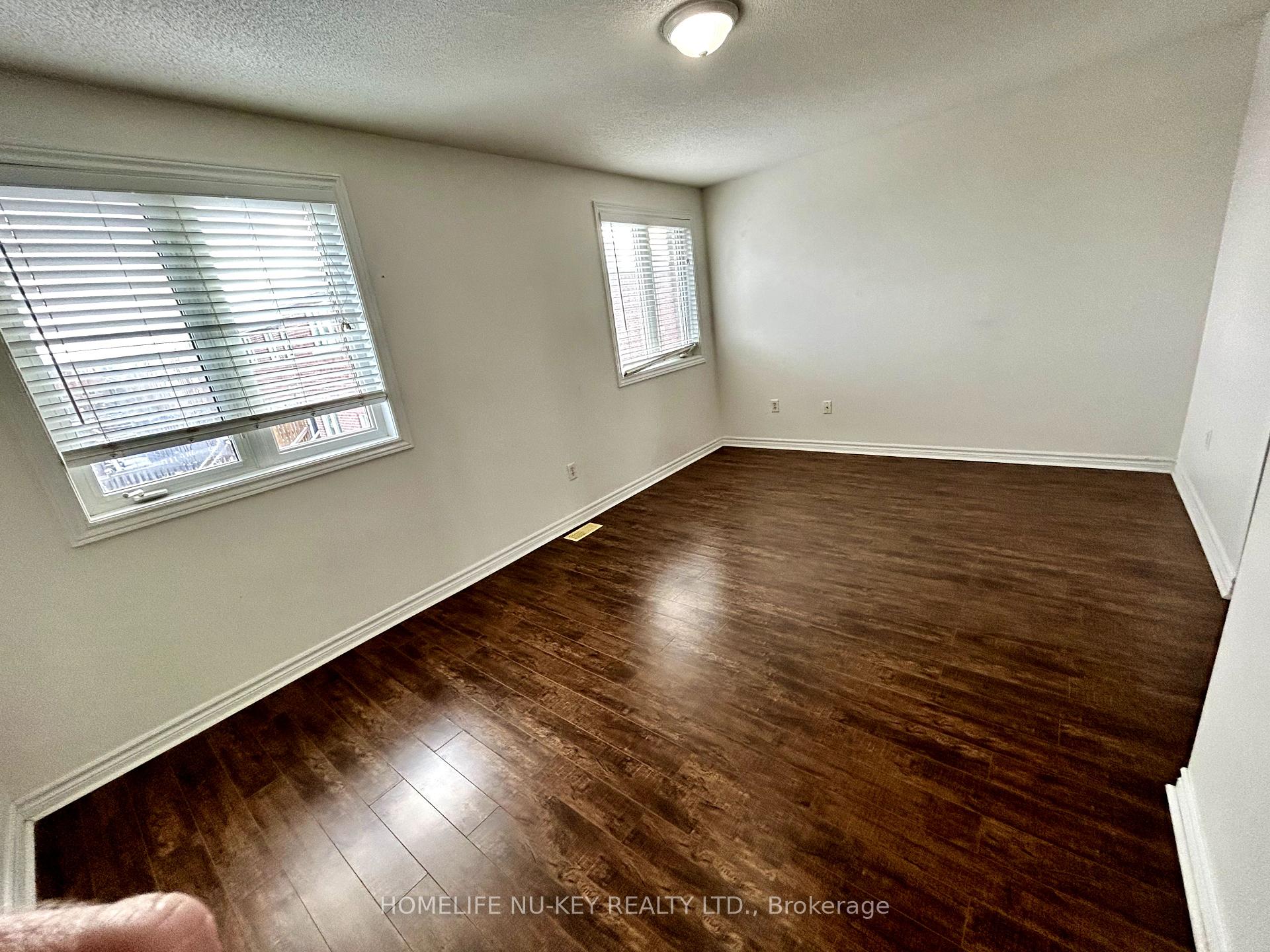 Photo 17 of 7 Arch Brown Court, Barrie, East Bayfield — HOMEH