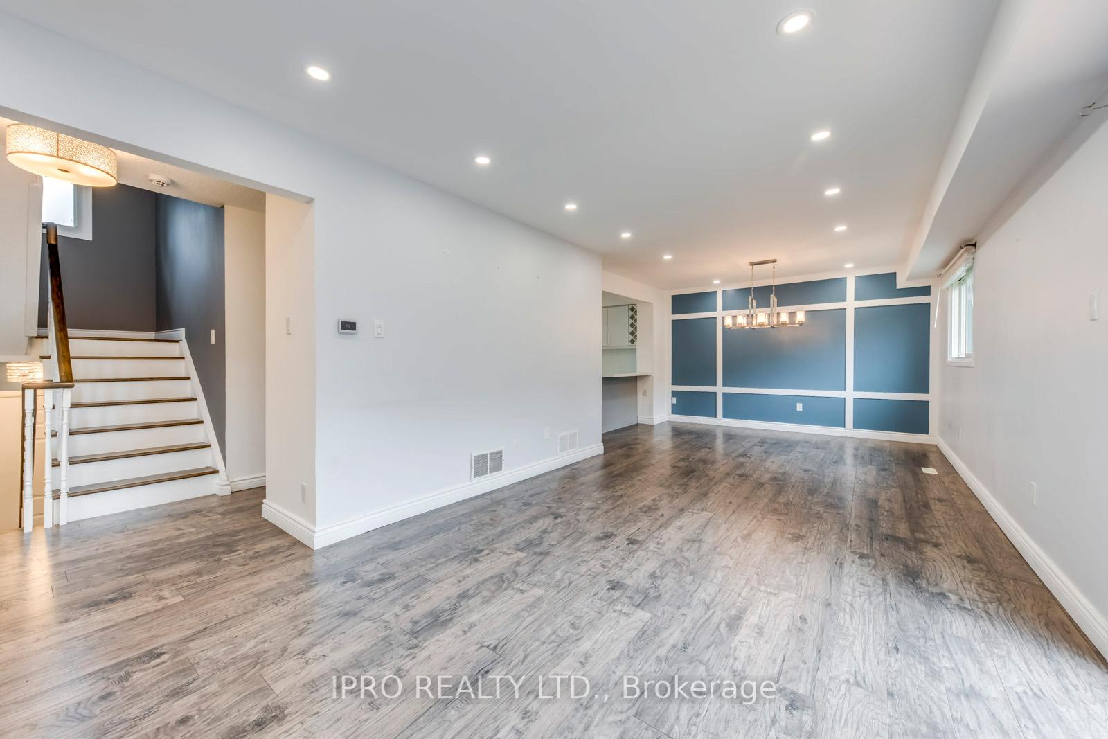Photo 14 of 7 Wright Crescent, Ajax, Central — HOMEH
