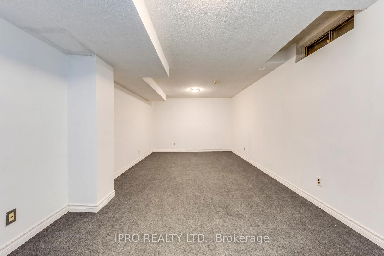 Photo 33 of 7 Wright Crescent, Ajax, Central — HOMEH