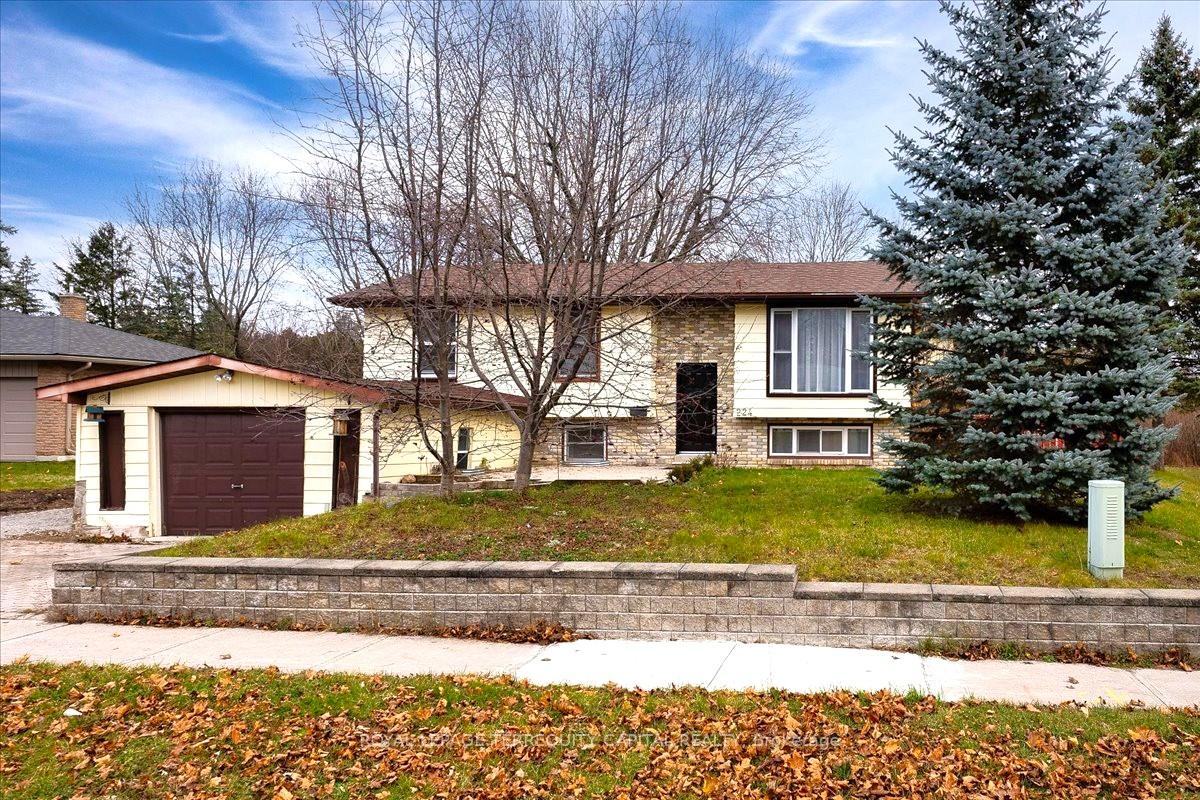 Front of Unit Lower, 224 Walnut Crescent