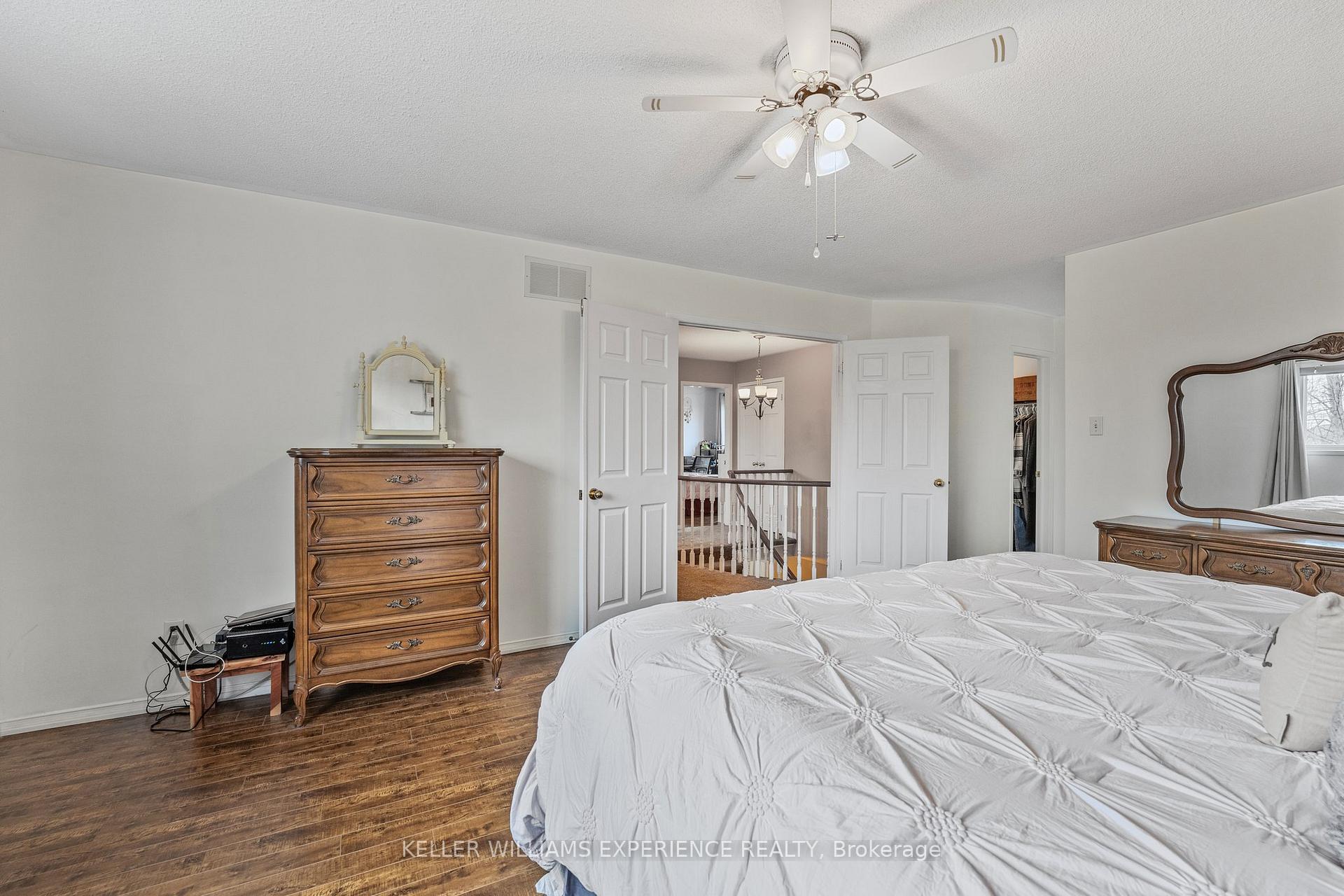 Photo 24 of 481 Ferndale Drive N, Barrie, Northwest — HOMEH