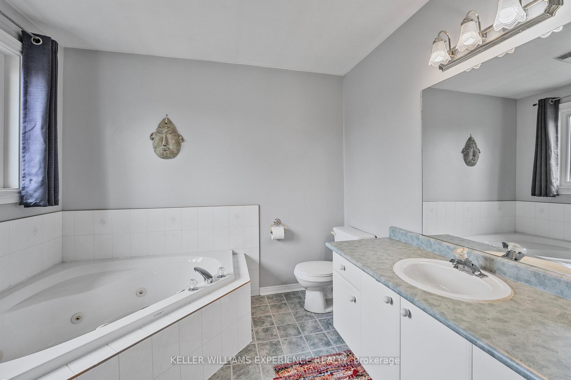 Photo 25 of 481 Ferndale Drive N, Barrie, Northwest — HOMEH