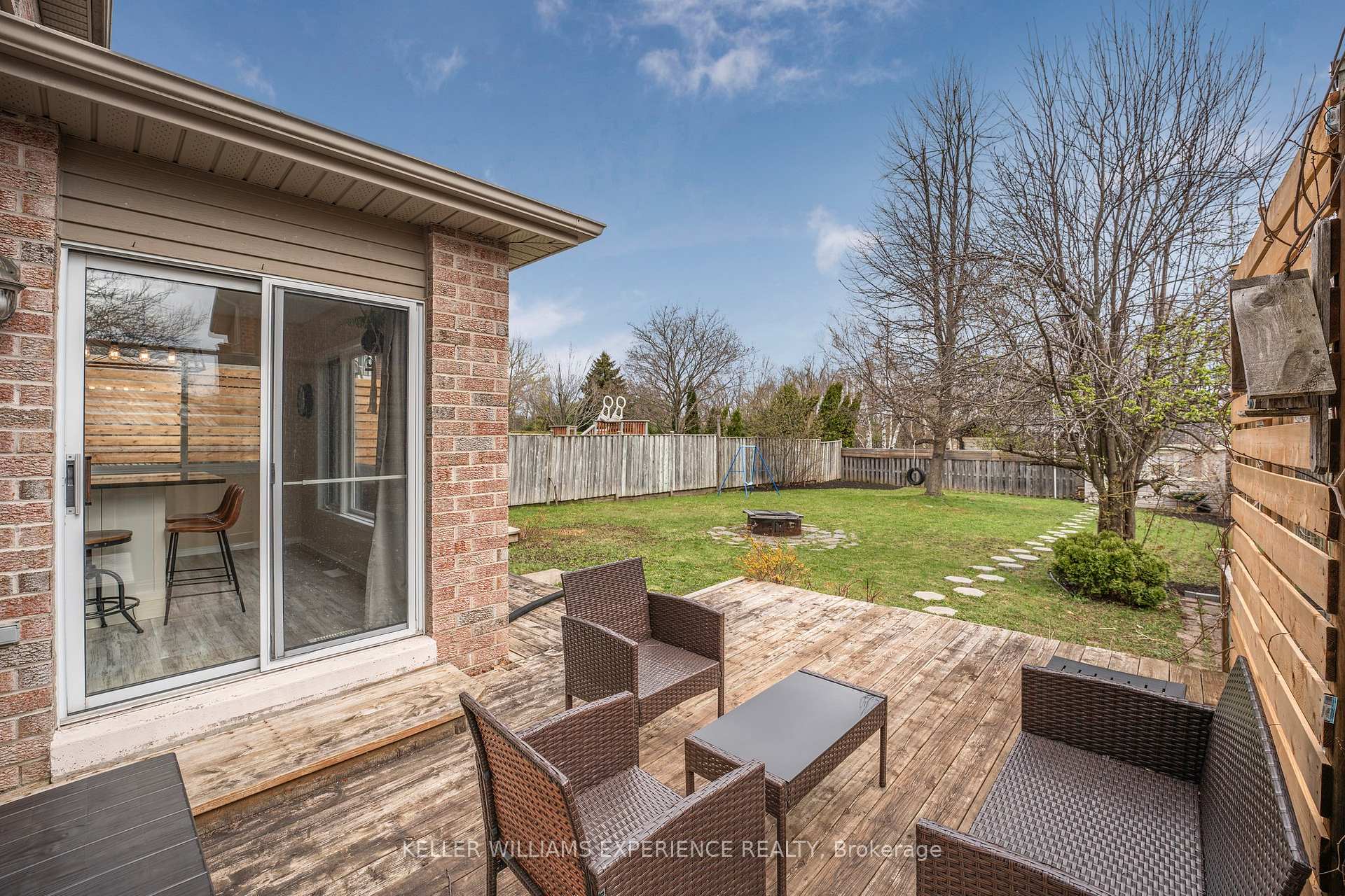 Photo 39 of 481 Ferndale Drive N, Barrie, Northwest — HOMEH